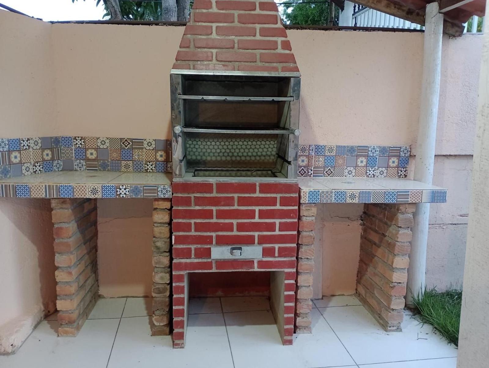 Casa completa na perto da Praia de Coroa com estacionamento exclusivo