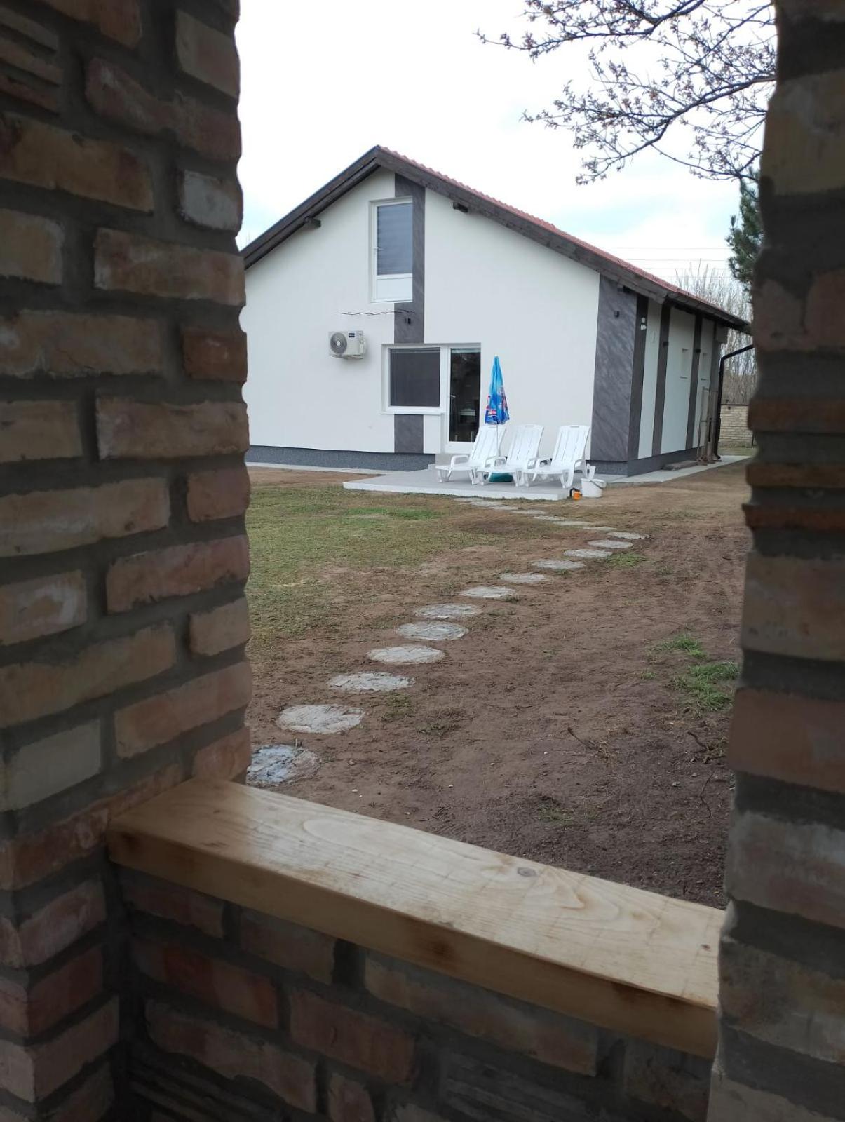 Photo 57