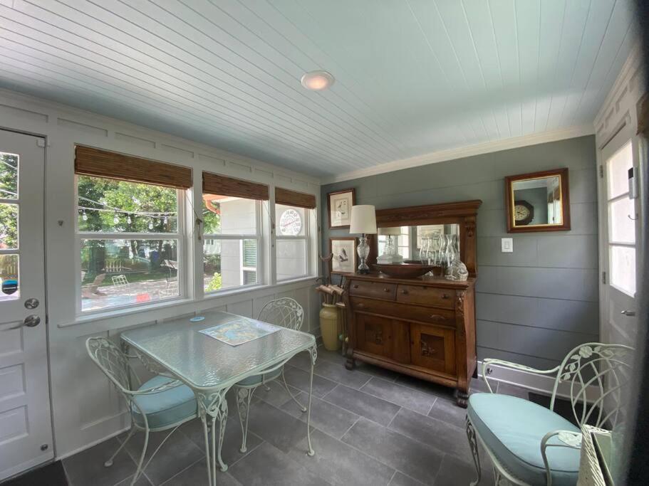 Clamalot. 3 BR Historic Beaufort NC Cottage view 2