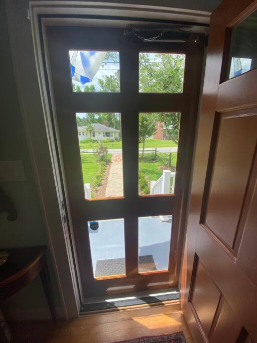 Clamalot. 3 BR Historic Beaufort NC Cottage view 3