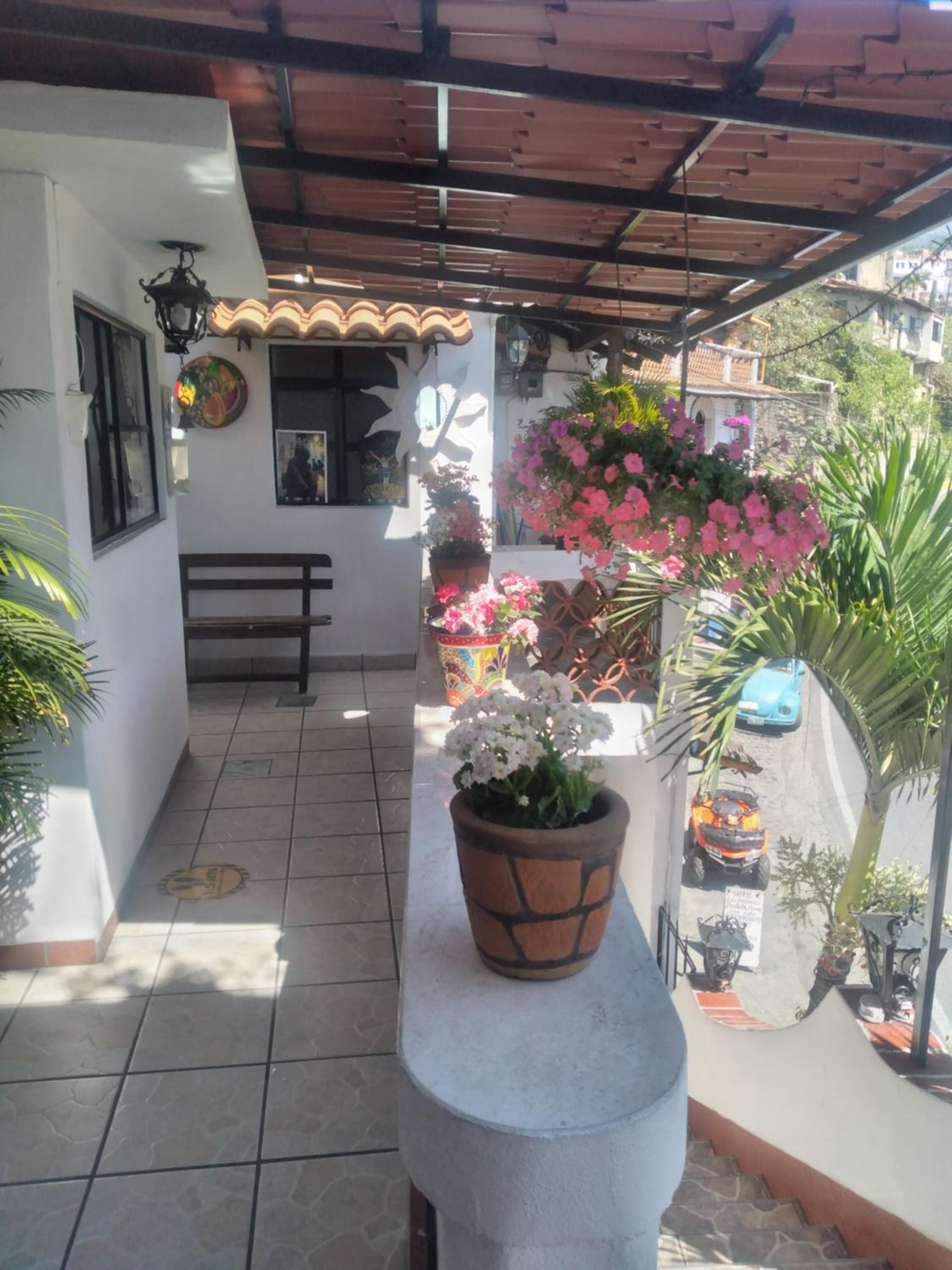 Taxco Guerrero Vacations - Hotel Las Palomas - Property Image 1