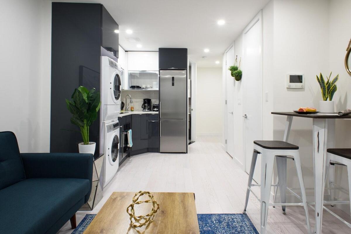 75-1B NEW Prime Upper East W D Elevator