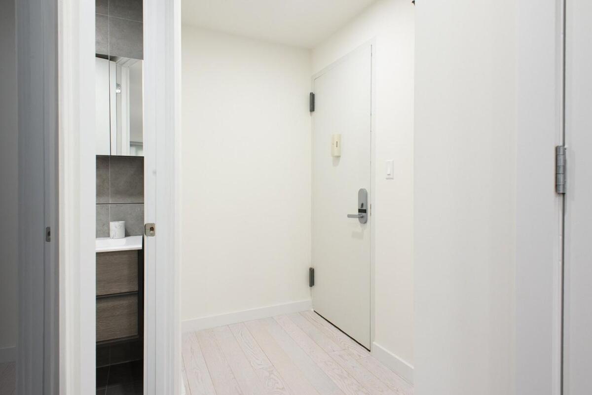75-1B NEW Prime Upper East W D Elevator