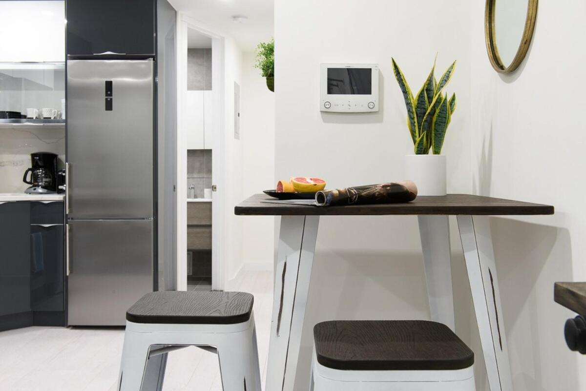 75-1B NEW Prime Upper East W D Elevator