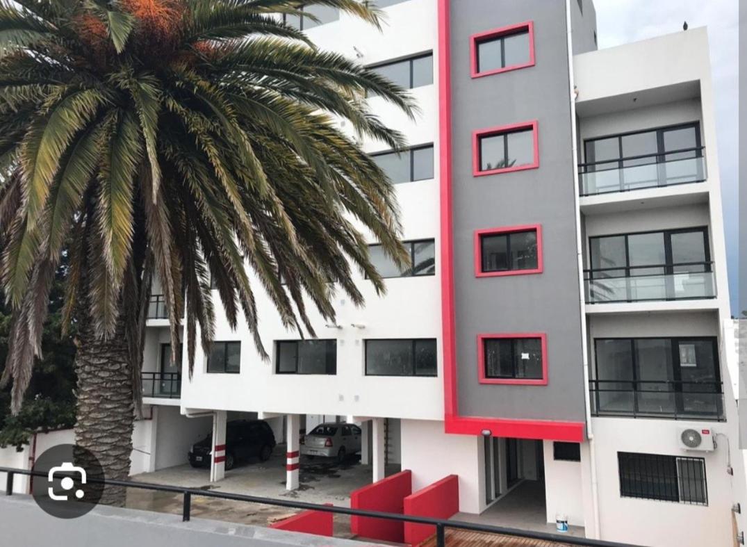 DEPARTAMENTO GENESIS,PLANTA BAJA DOS PERSONAS.