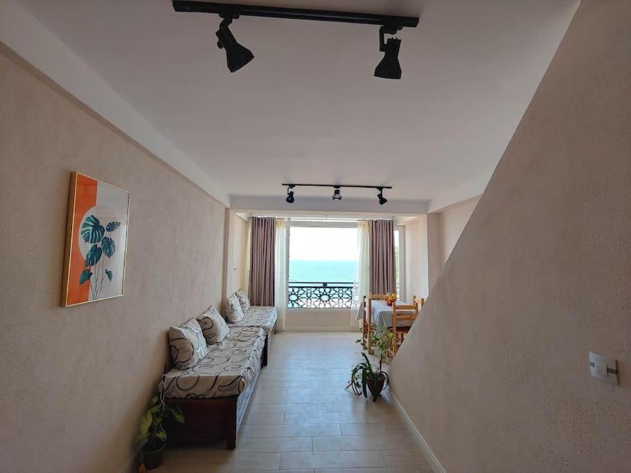 Appartement T2 avec terrasse et Vue mer à Béjaïa proche plage view 5