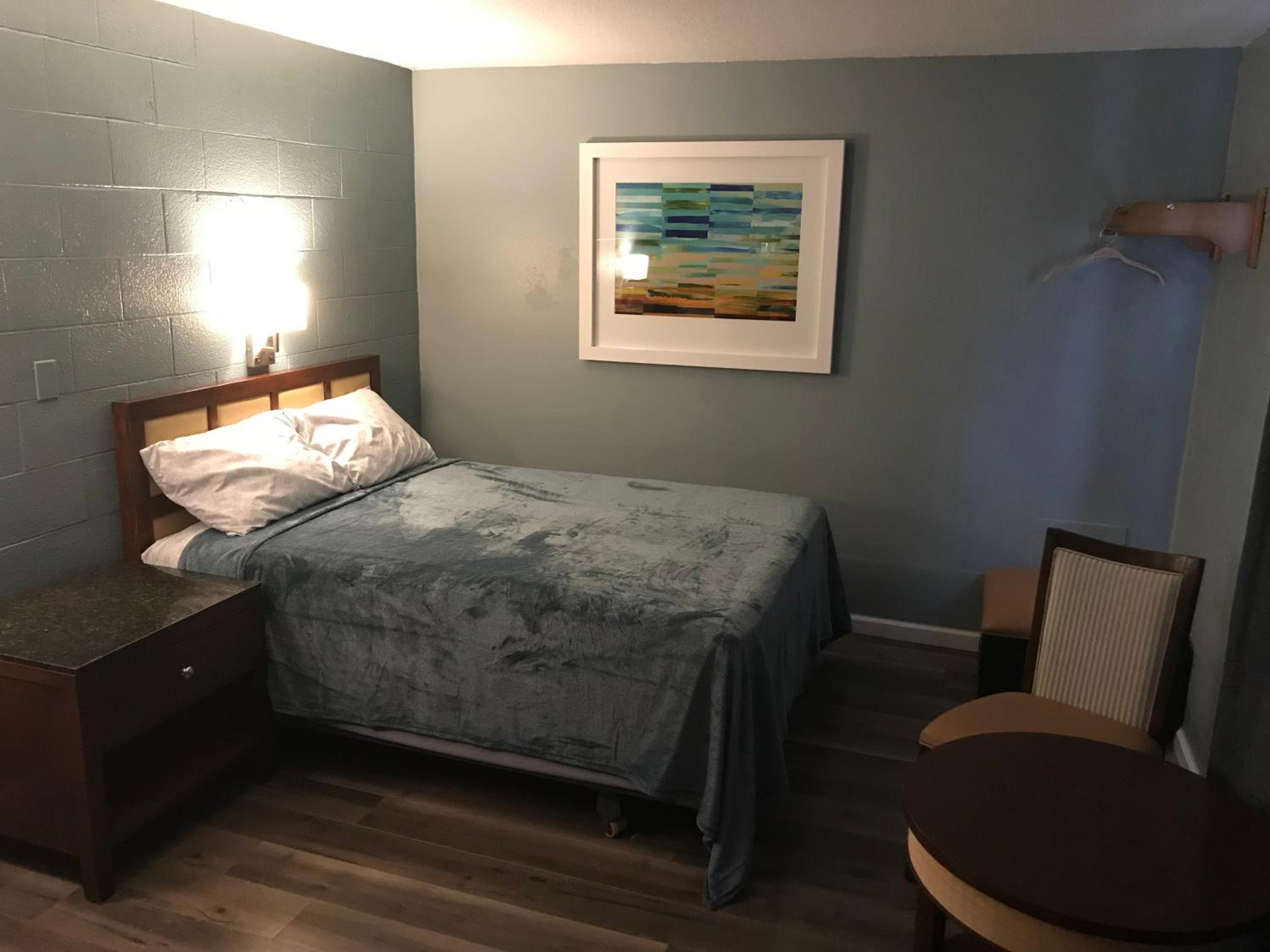 Lamplighter Motel