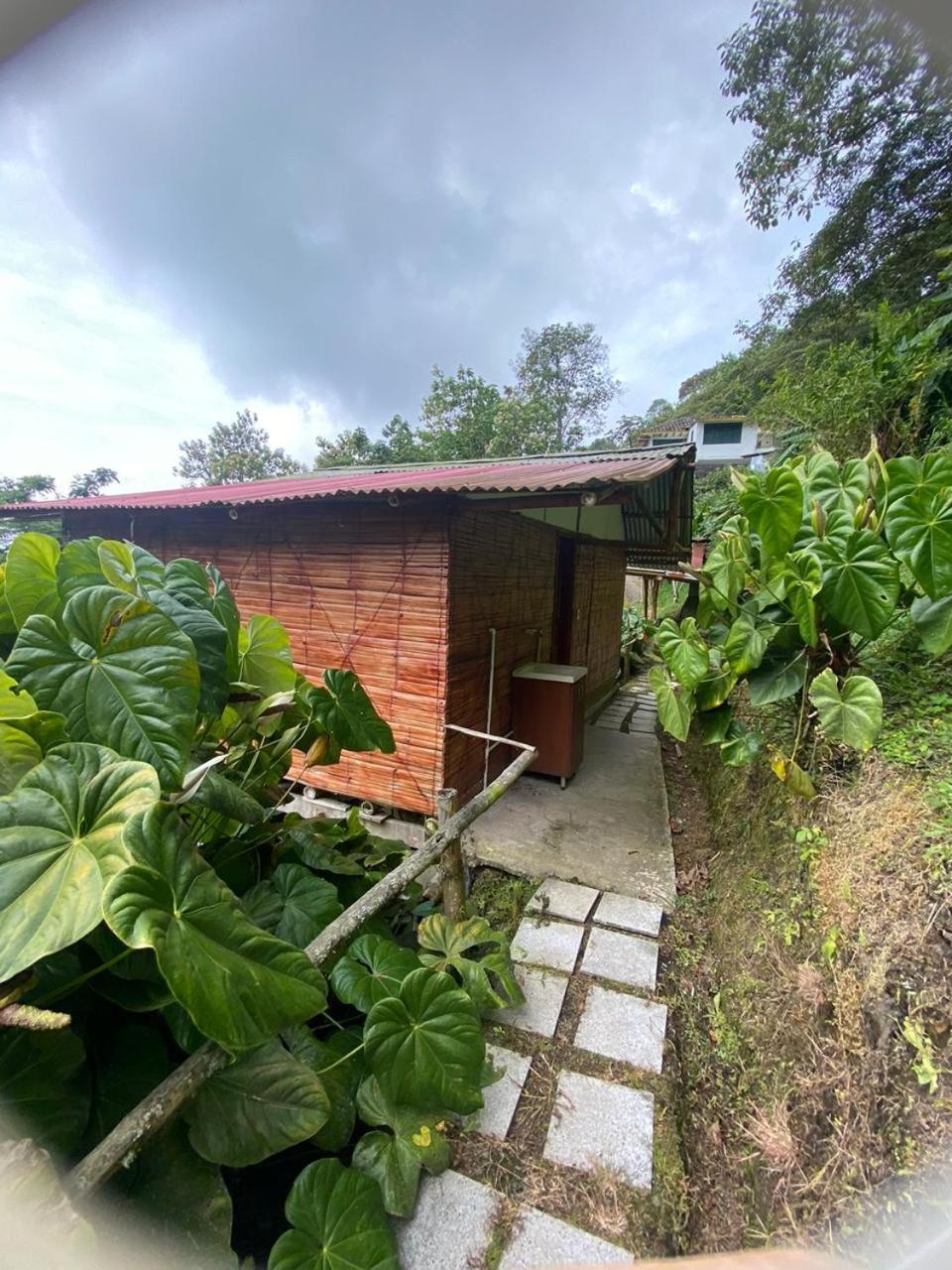 Cabaña rural con piscina