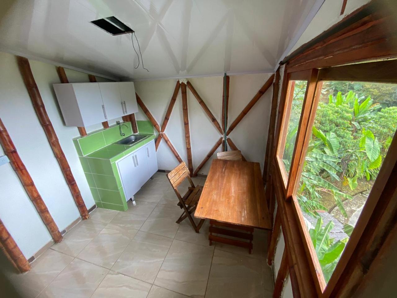 Cabaña rural con piscina