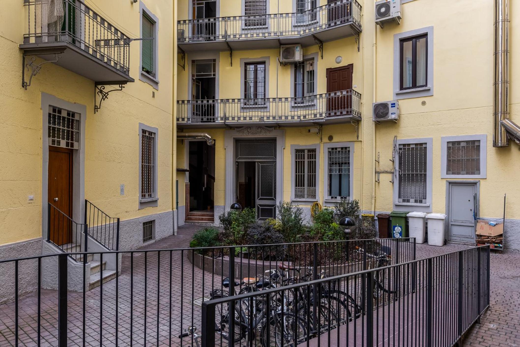 Luxury Apartment - Near Stazione Centrale