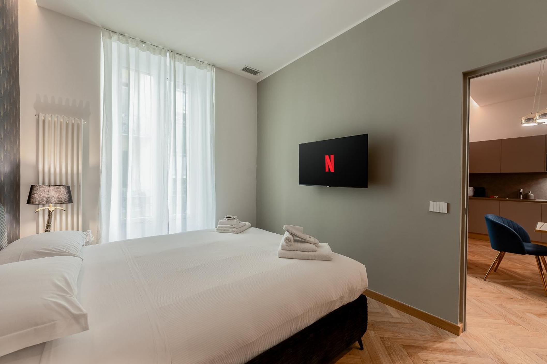 Luxury Apartment - Near Stazione Centrale