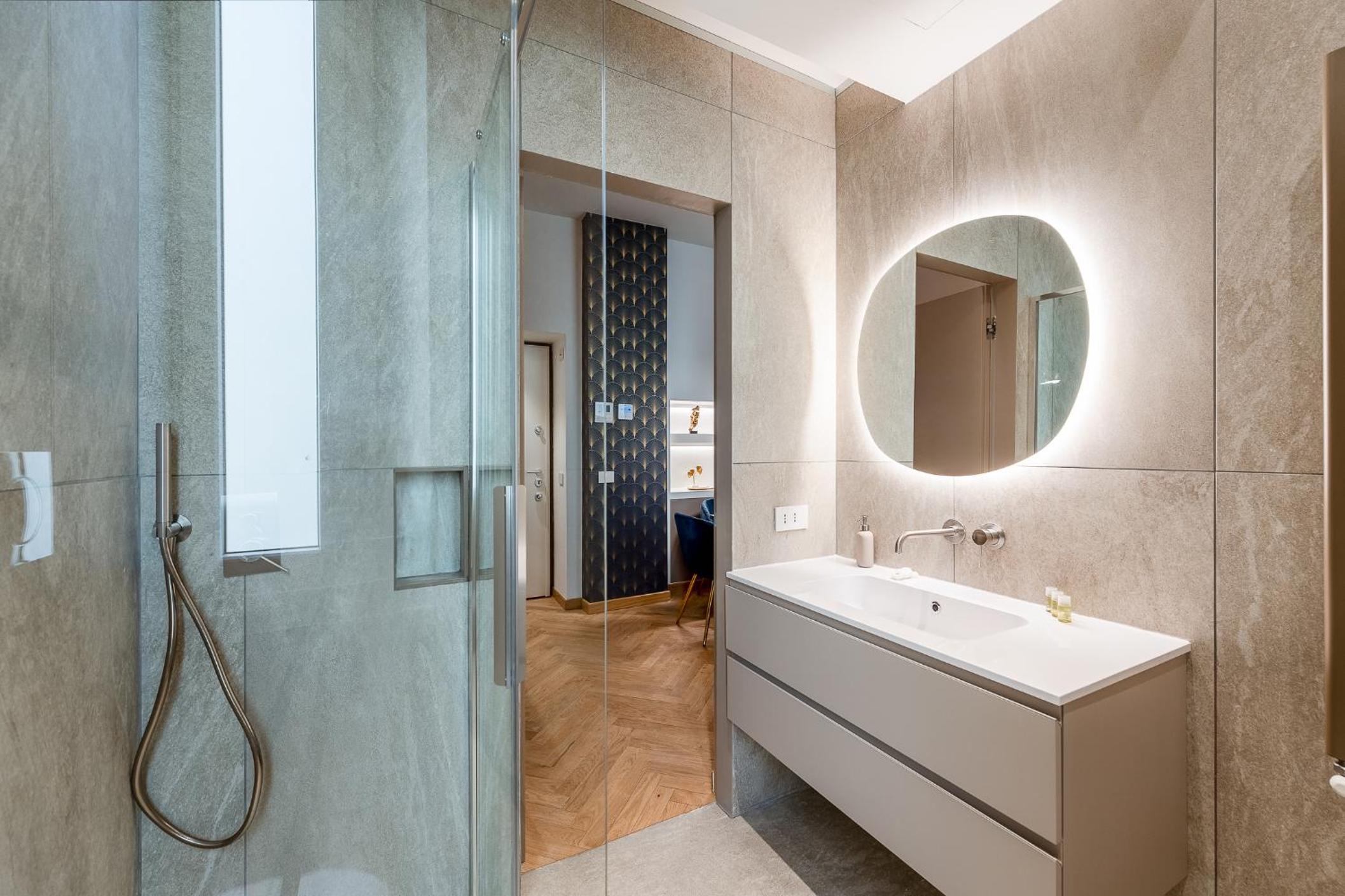 Luxury Apartment - Near Stazione Centrale