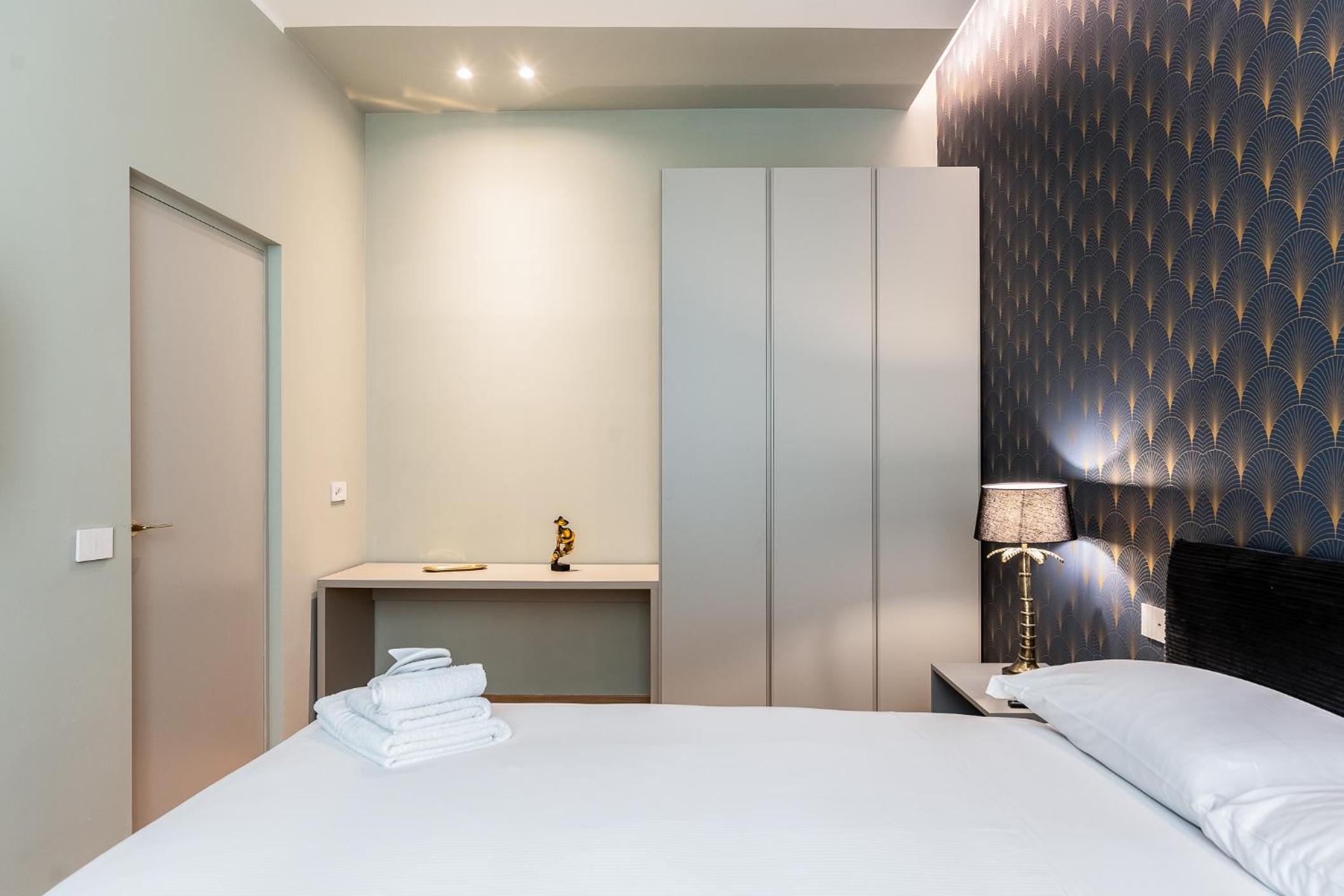 Luxury Apartment - Near Stazione Centrale