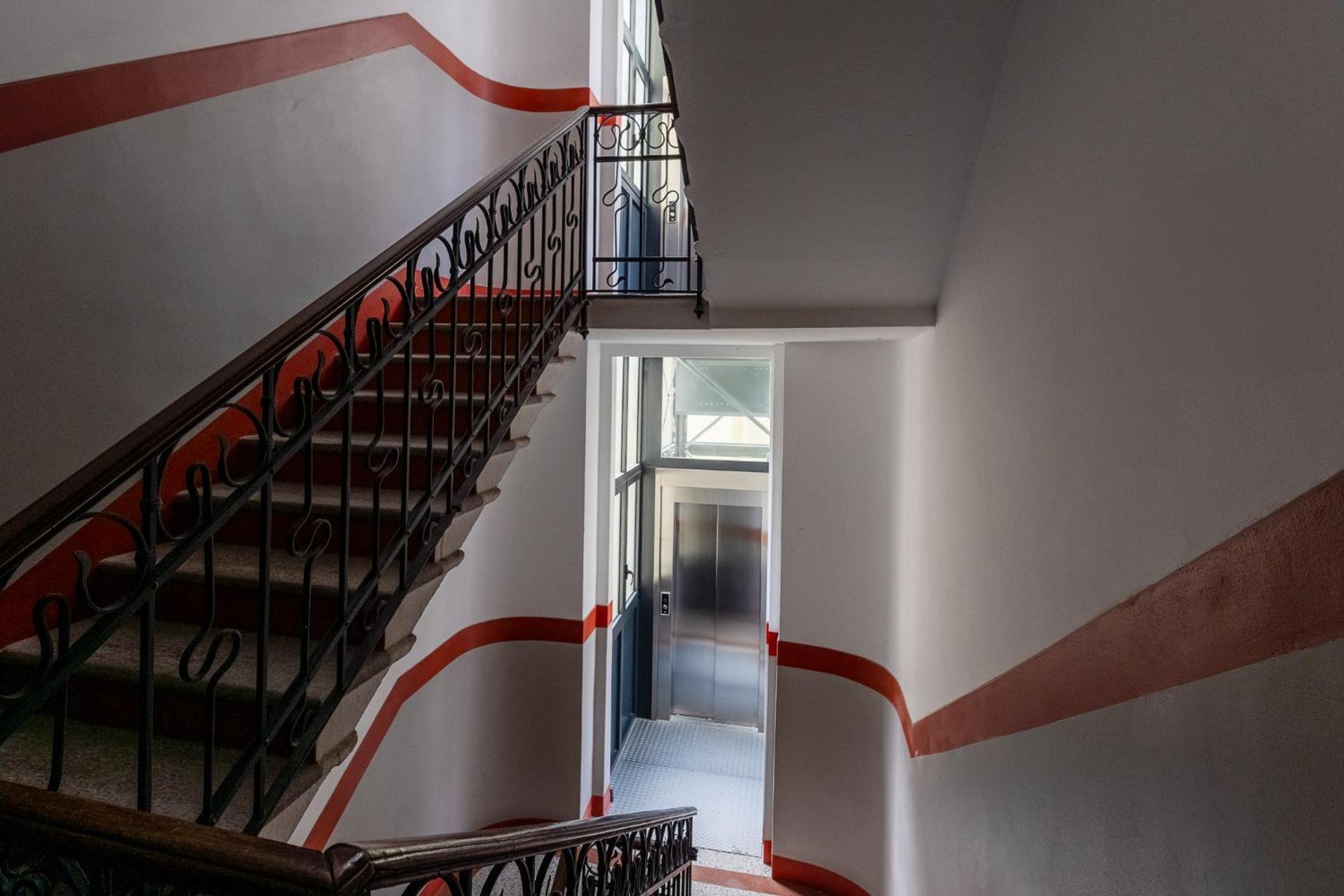 Luxury Apartment - Near Stazione Centrale