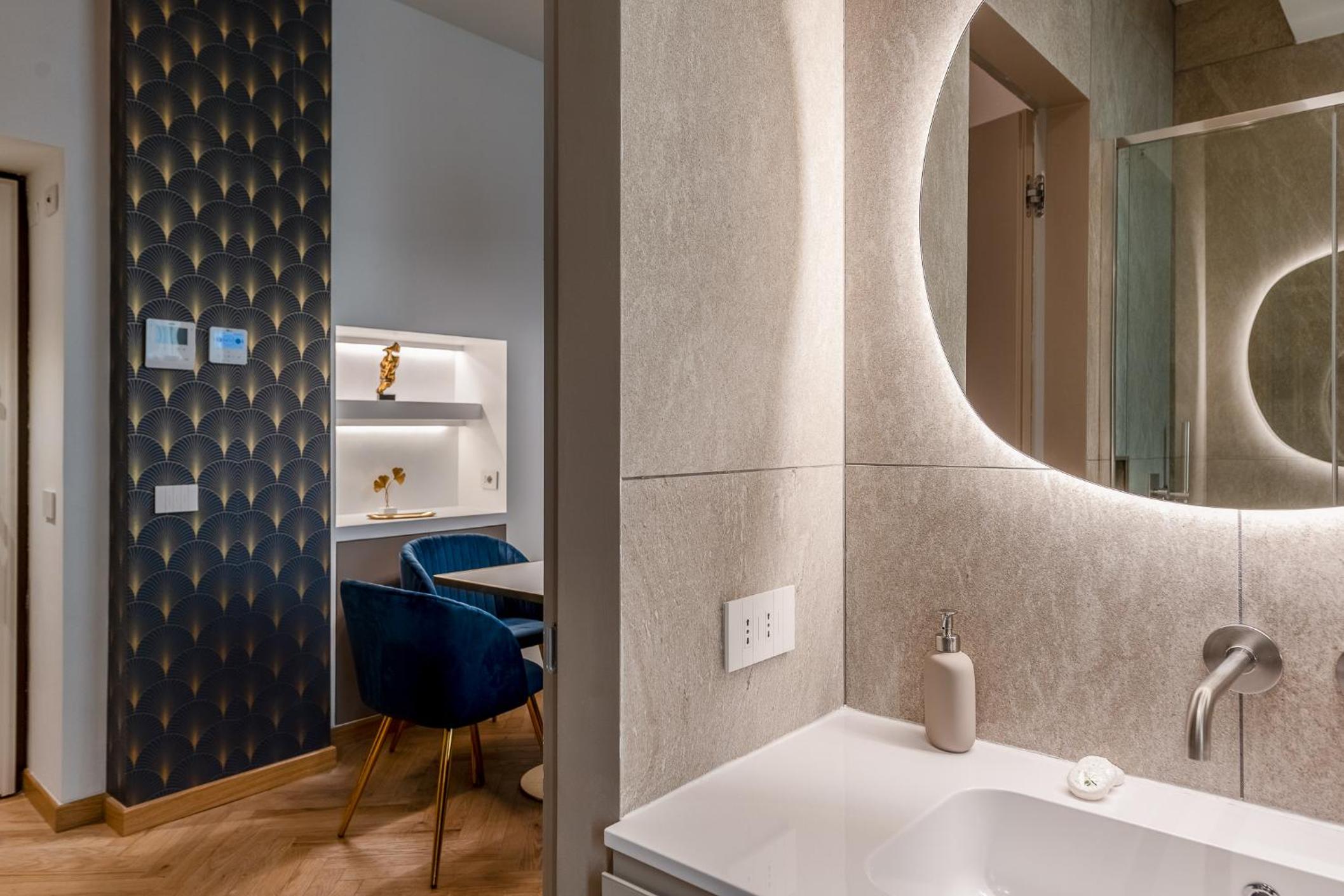 Luxury Apartment - Near Stazione Centrale