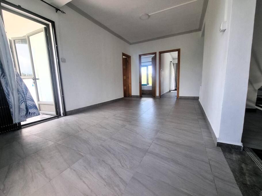 Blue Haven - 4 Bedrooms view 3