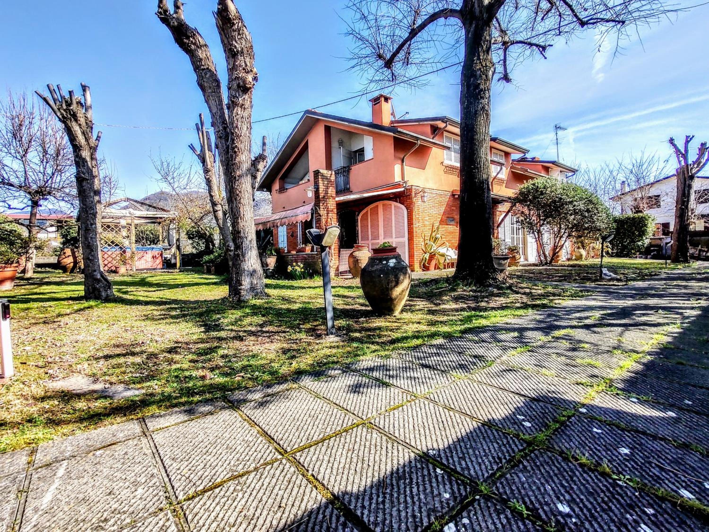 - La Villa Ligure- [Idromassaggio&Free Parking] view 3