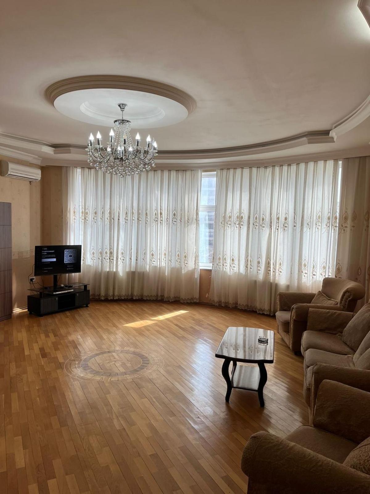 Apartment in center