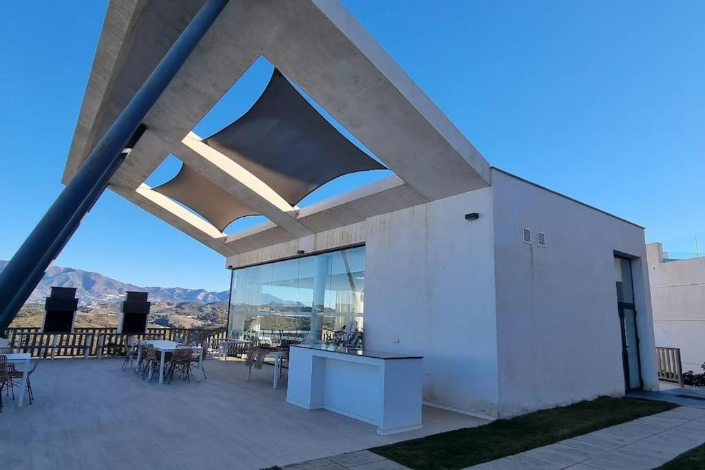 Brand new luxury apartment