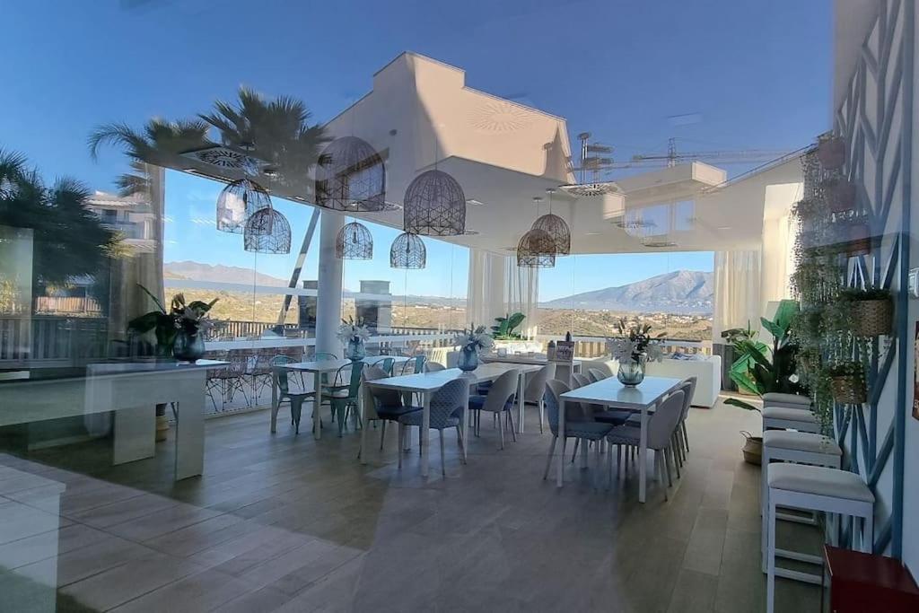 Brand new luxury apartment