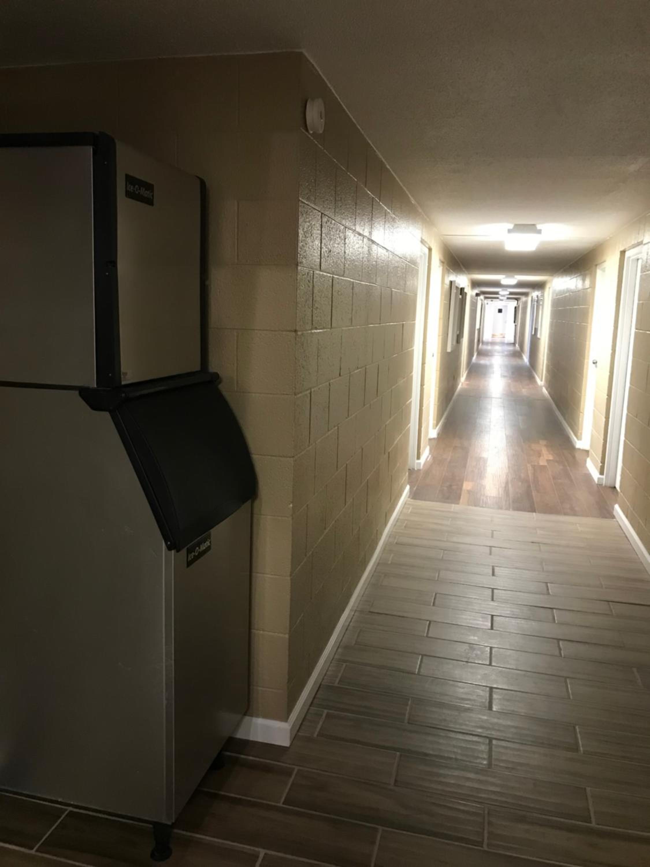 Lamplighter Motel