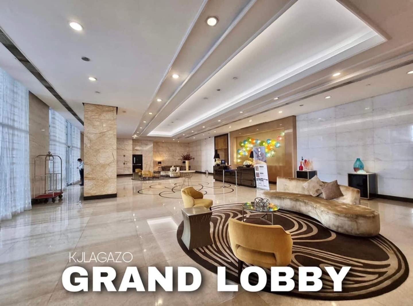 Luxury Bgc Condo Near Venice Mall #vlra22e view 3