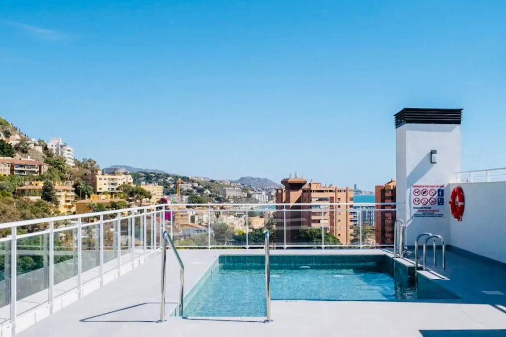 Apartamento de lujo en la Malagueta con piscina y garaje