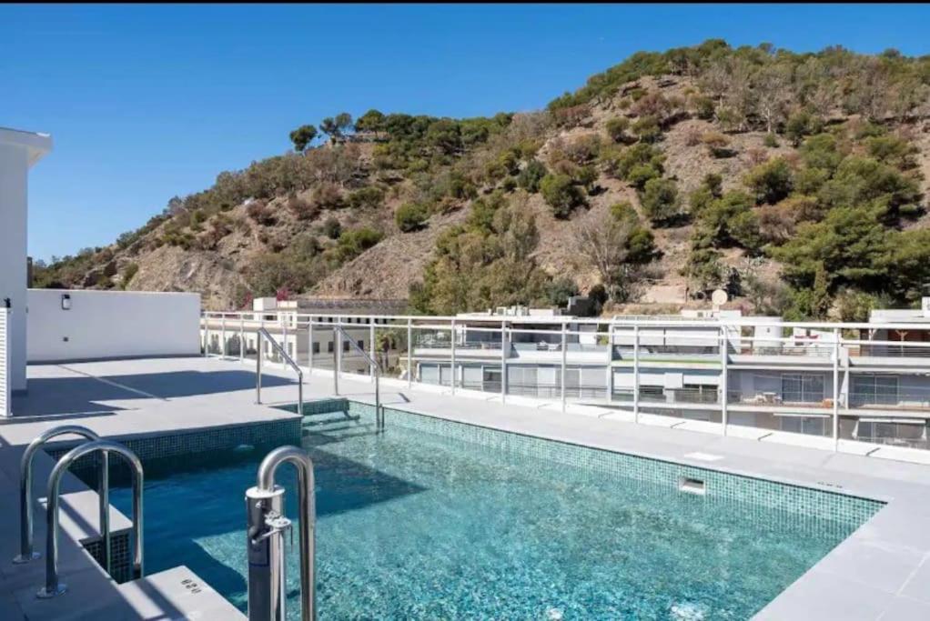Apartamento de lujo en la Malagueta con piscina y garaje