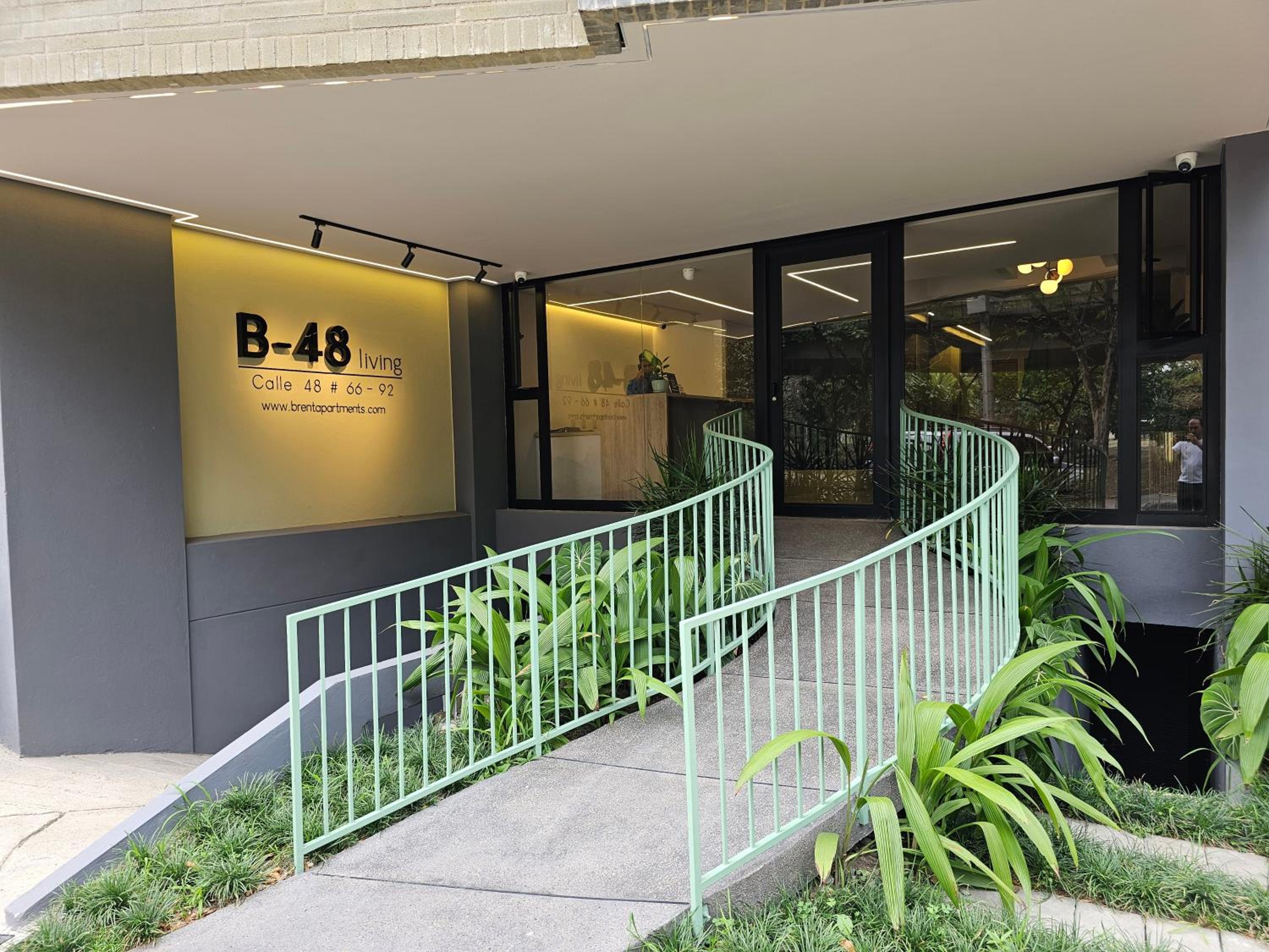 B 48 Living by B Rent