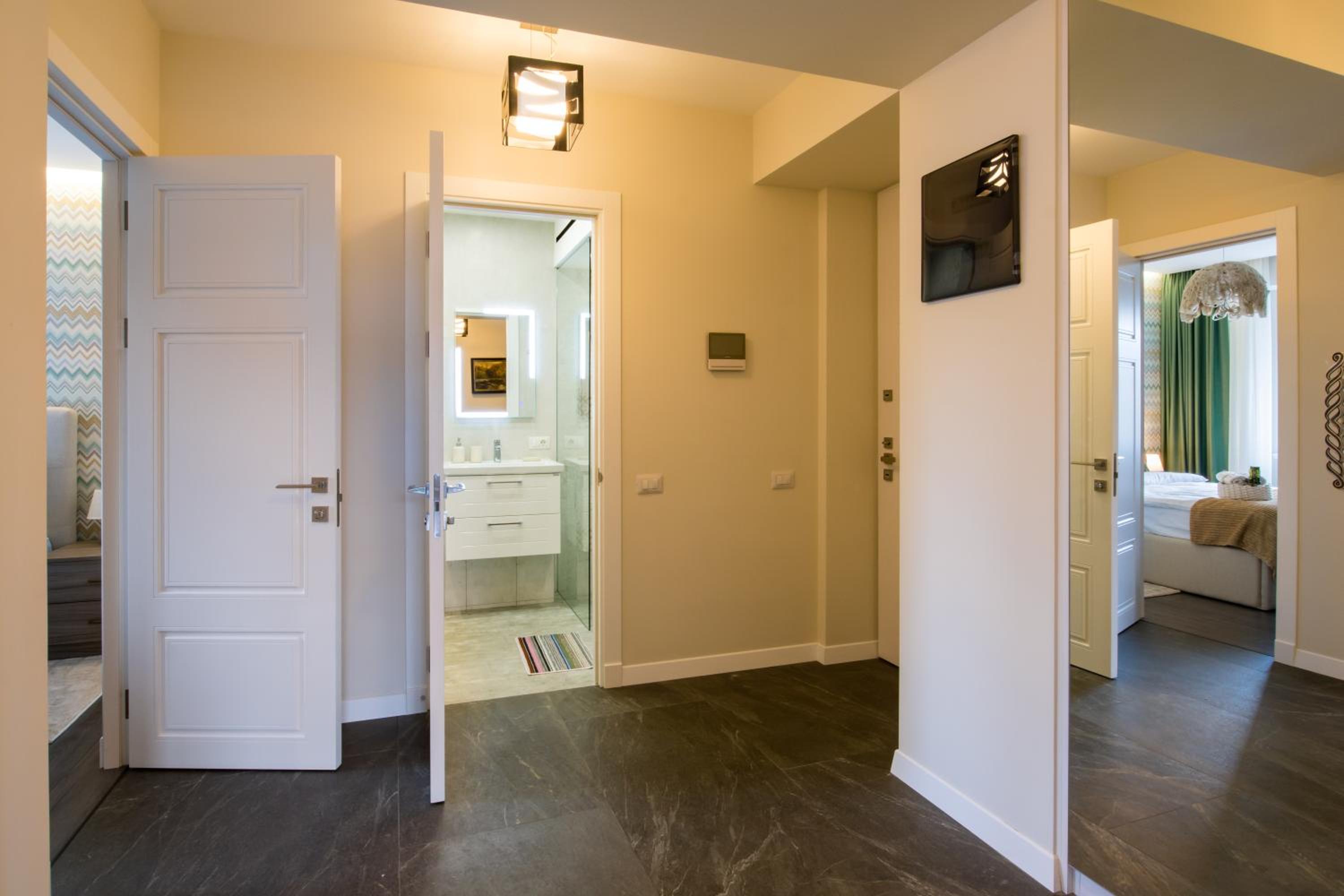 hotelise l Magenta Apartment