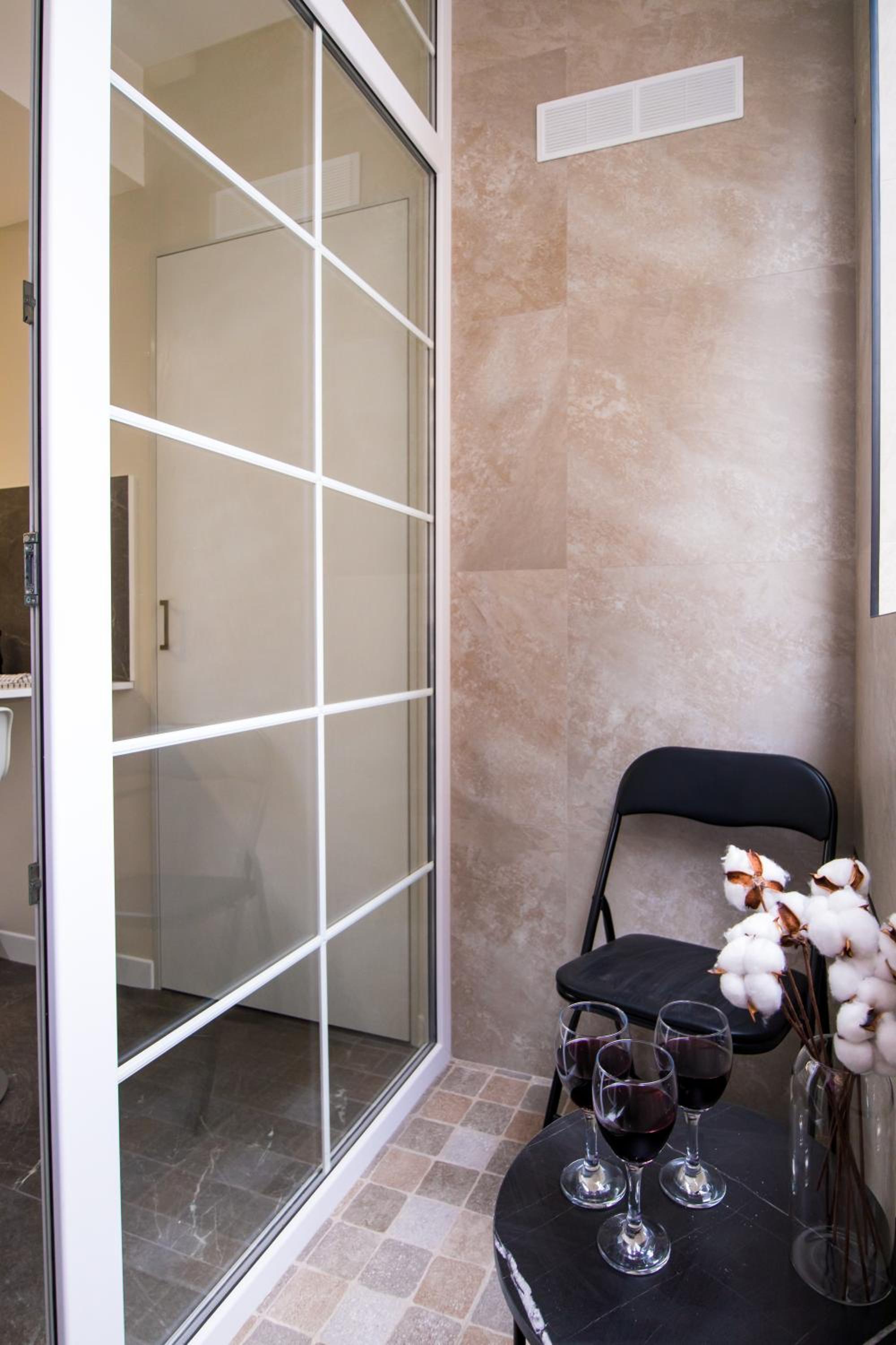 hotelise l Magenta Apartment