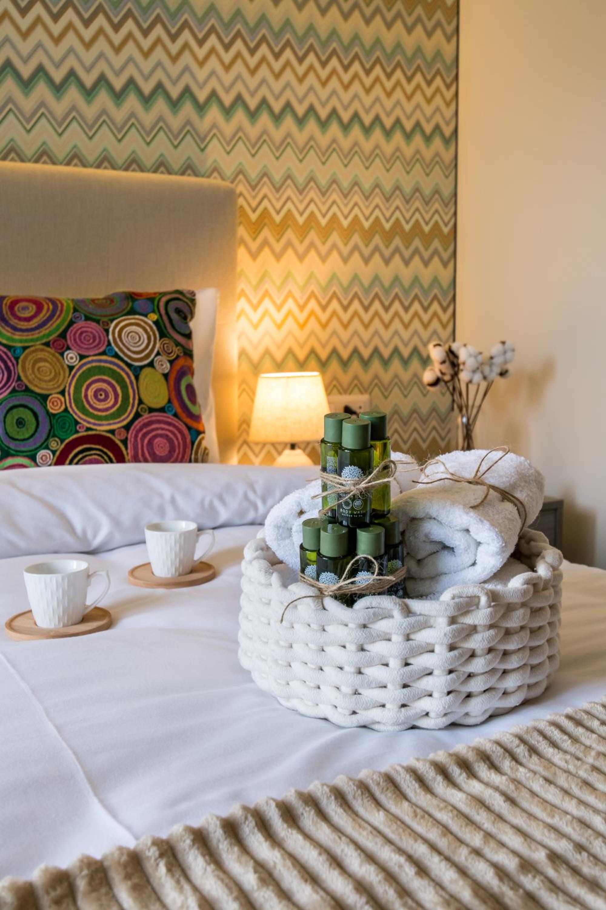 hotelise l Magenta Apartment