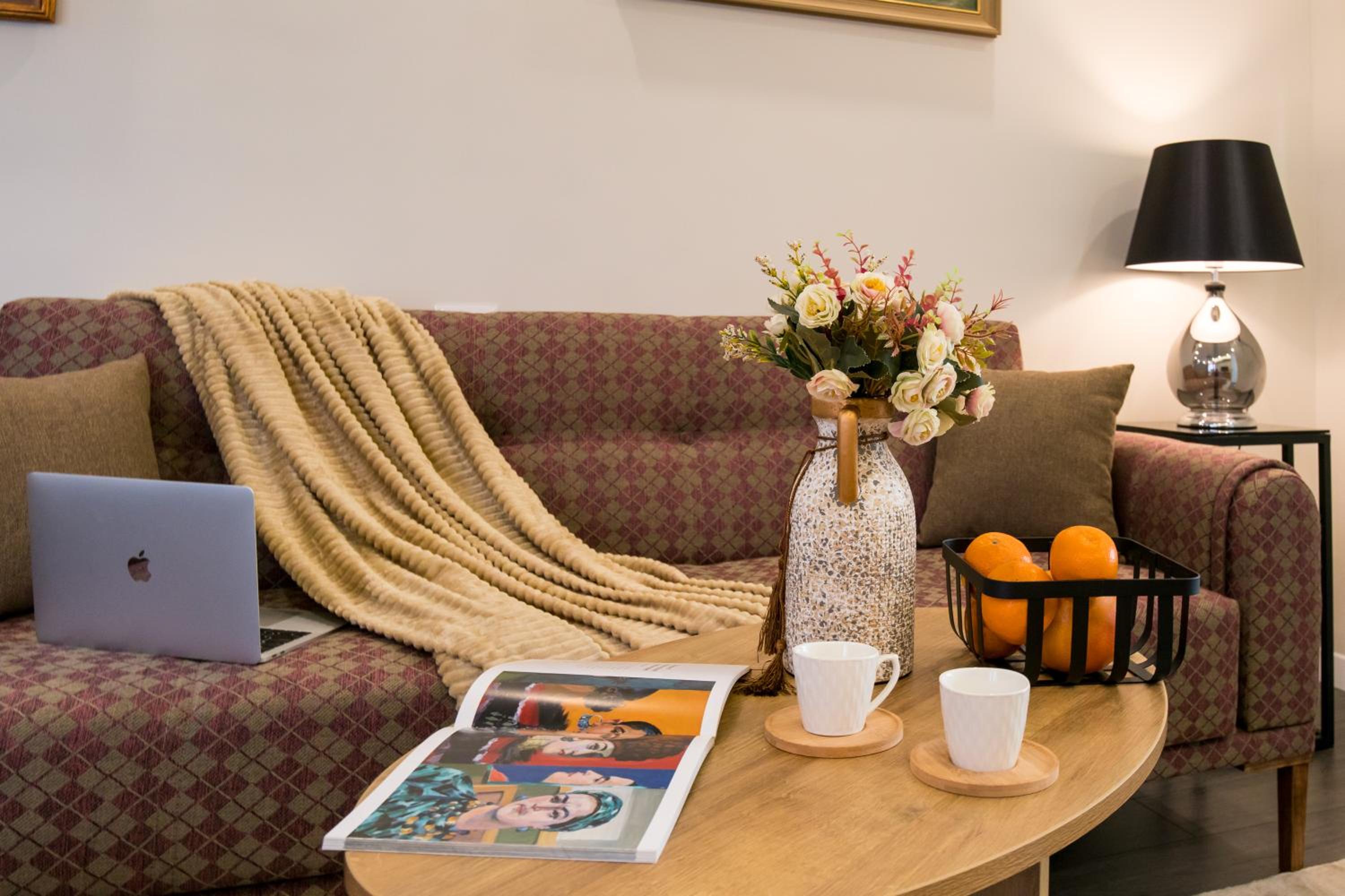 hotelise l Magenta Apartment