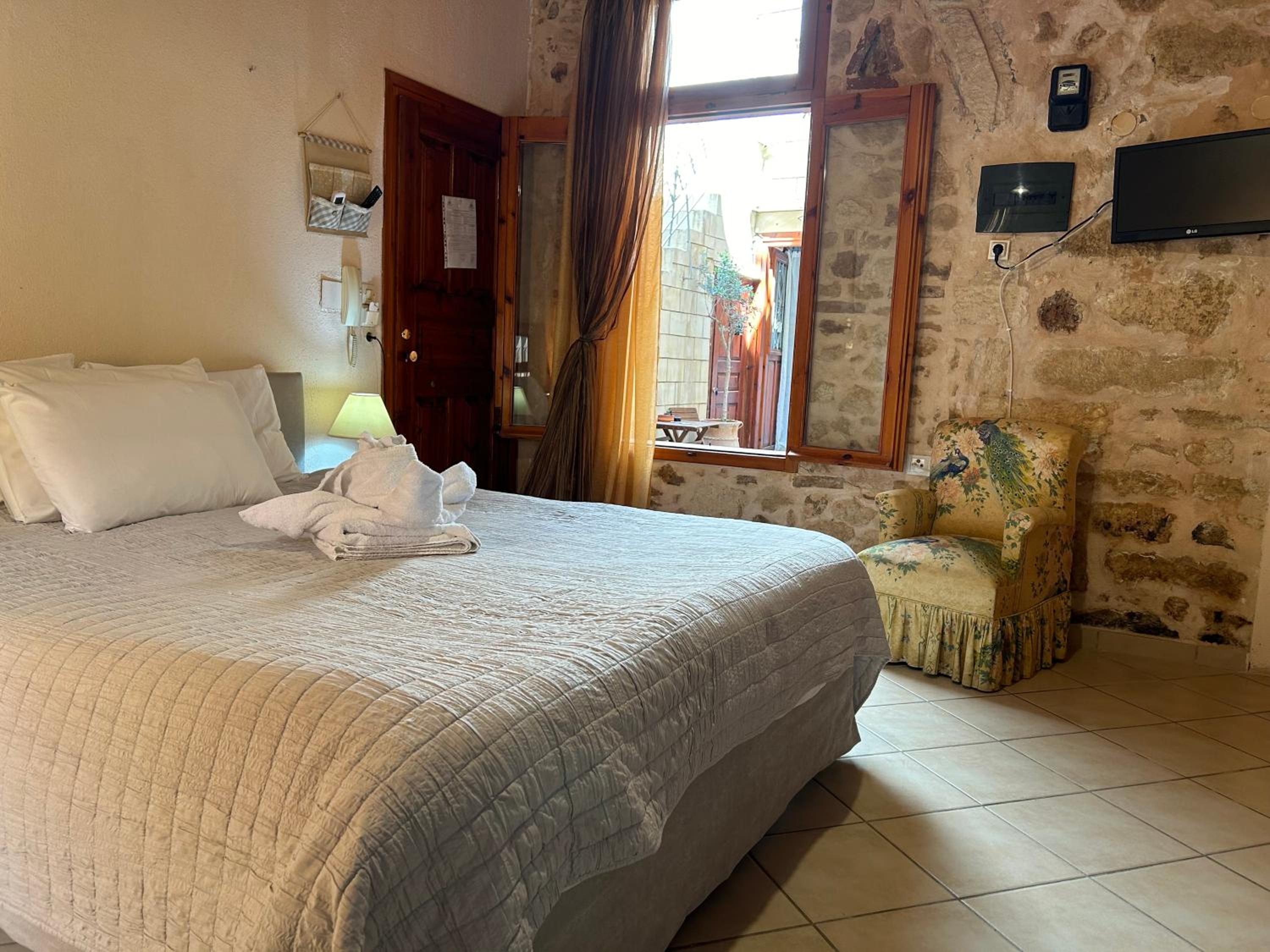 Barbara Studios photo 5