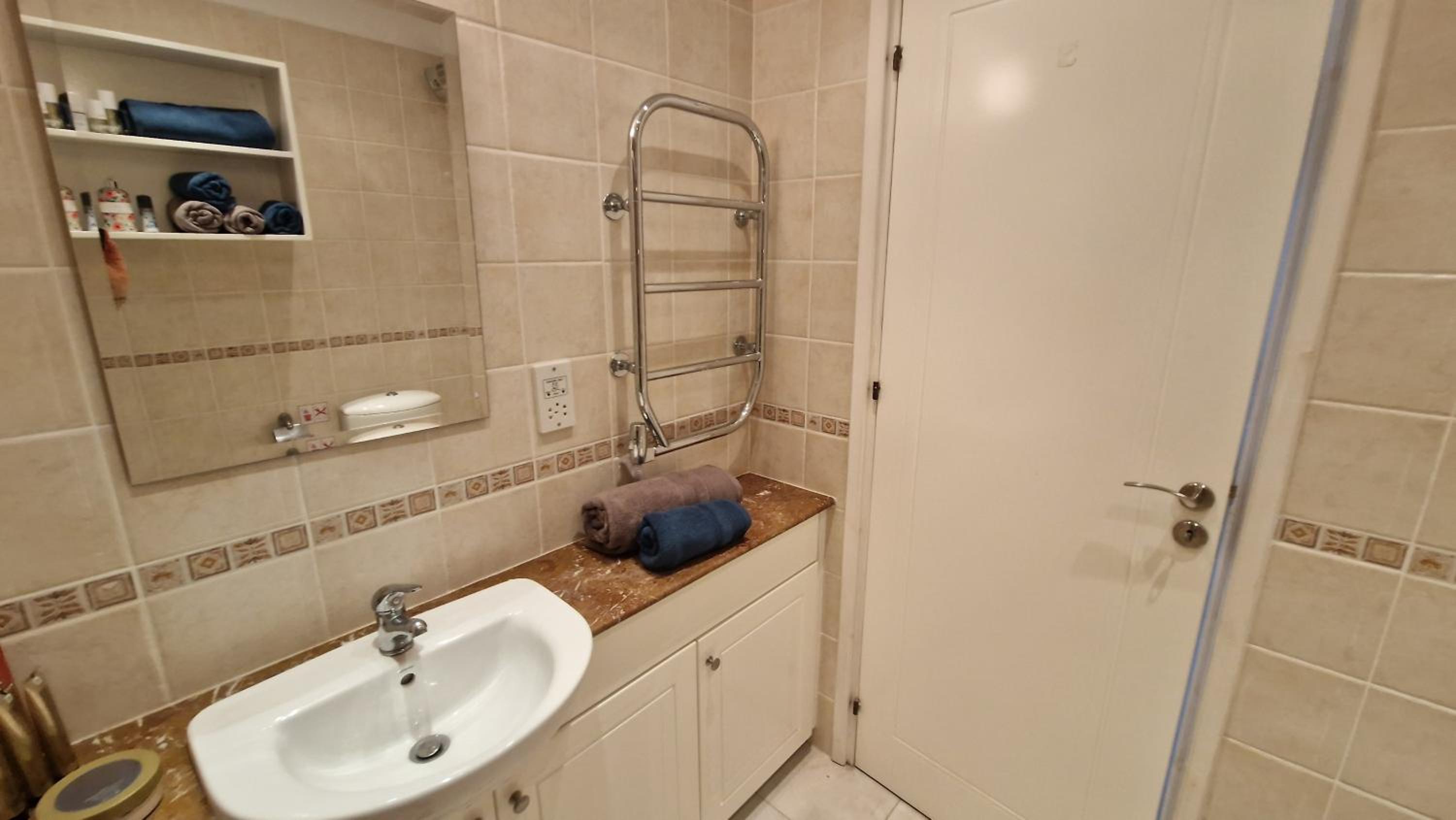 Romanson Seaview Apartment
