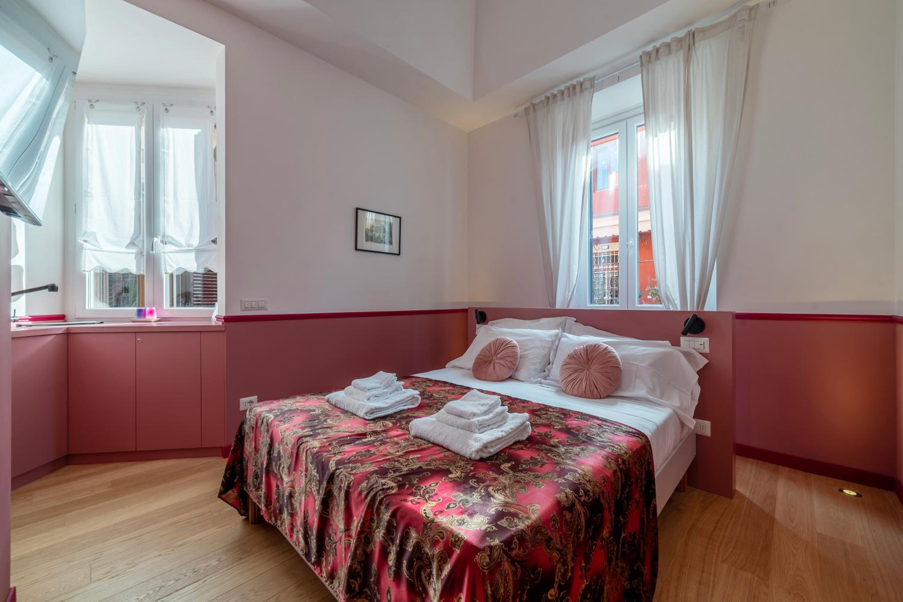 Vatican Night Suites