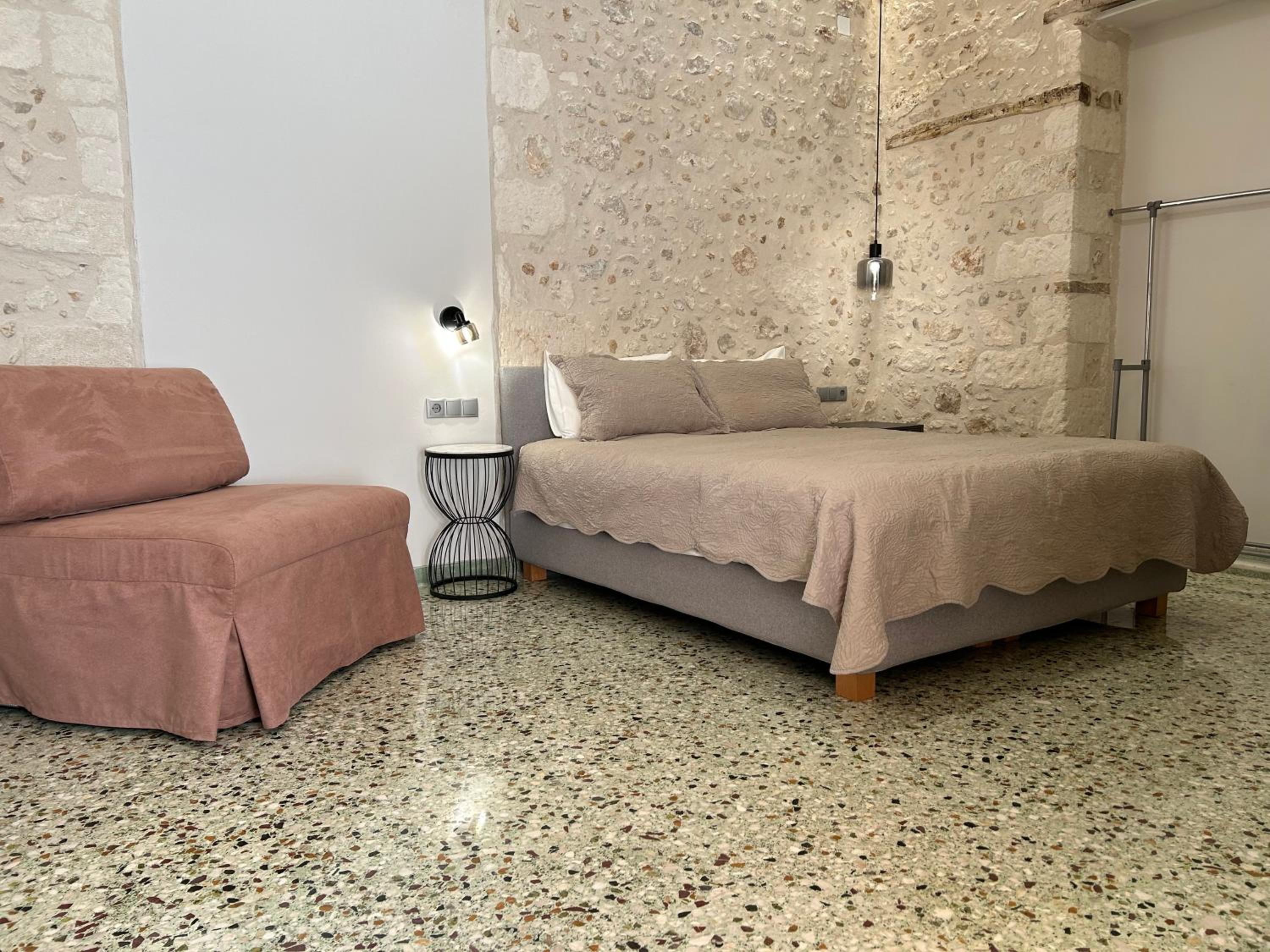 Barbara Studios photo 3