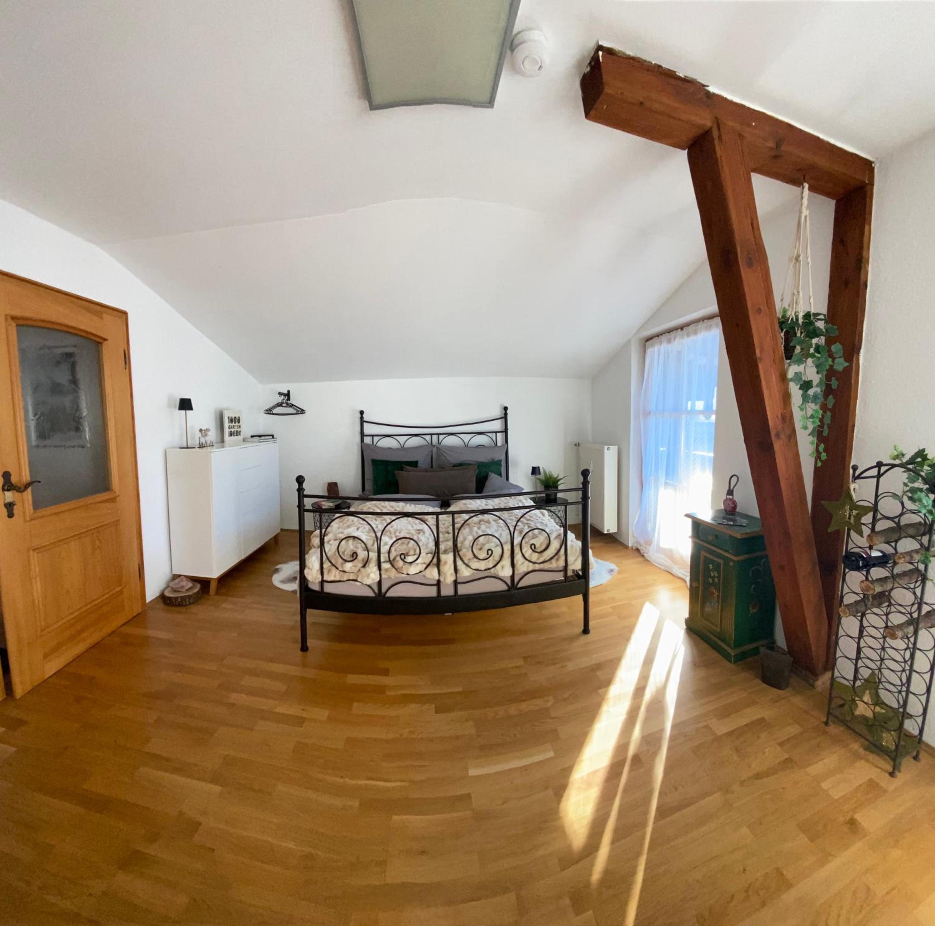 NEUES ruhiges Apartment, Bergblick, Stellplatz