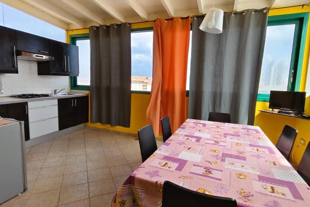CosmoCom Cozy apartment sea view