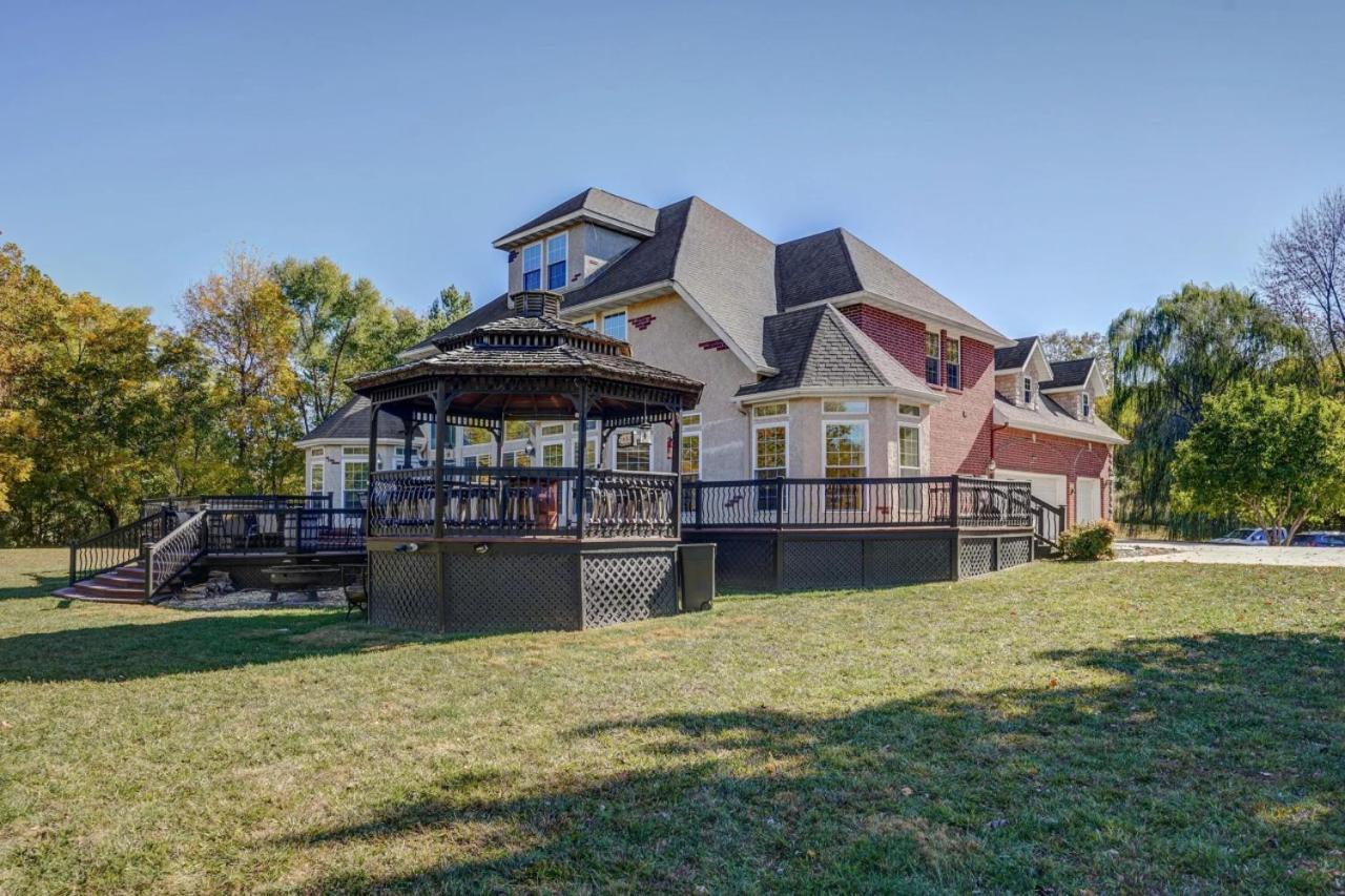 Free Attraction Tickets! Trout Fishing! Private Dock! Large Family Gathering view 4