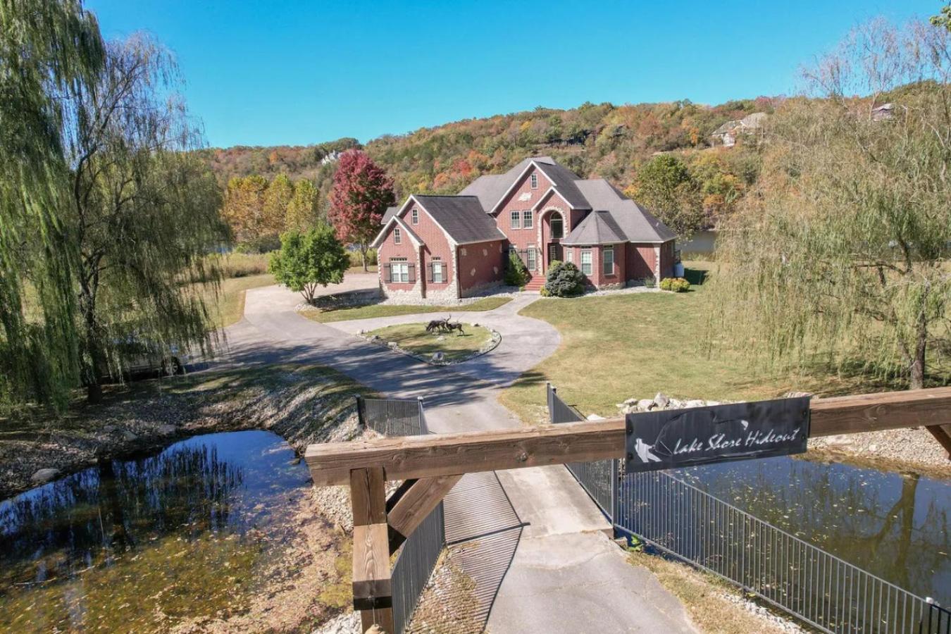 Free Attraction Tickets! Trout Fishing! Private Dock! Large Family Gathering view 3