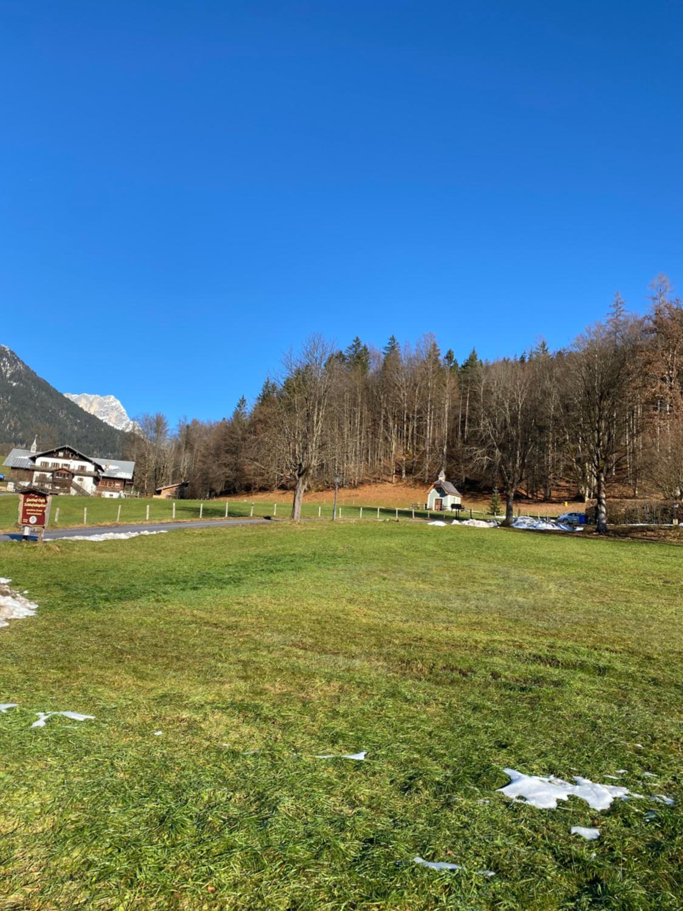 NEUES ruhiges Apartment, Bergblick, Stellplatz