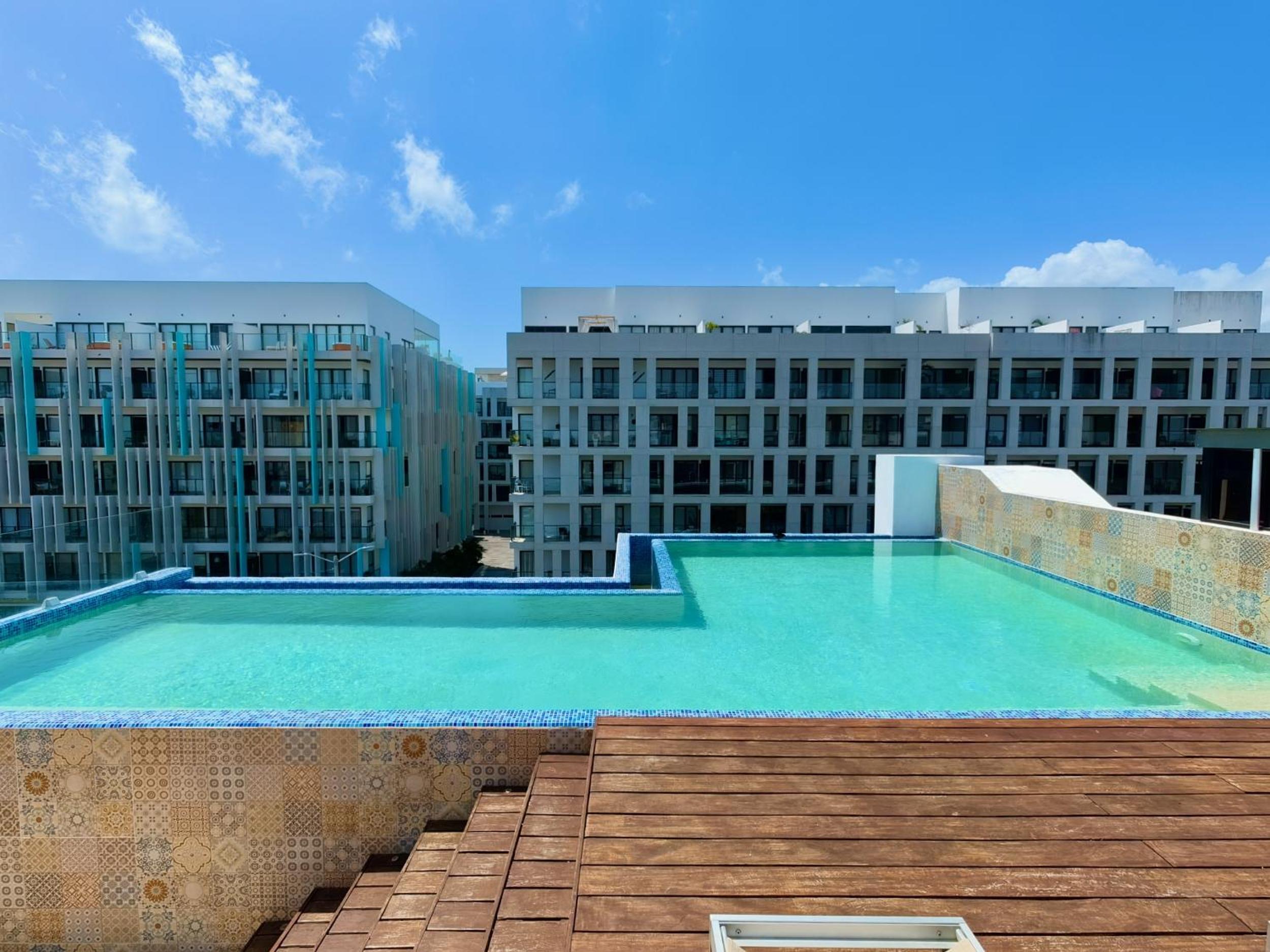 Calle 38 by Booking Guys view 2