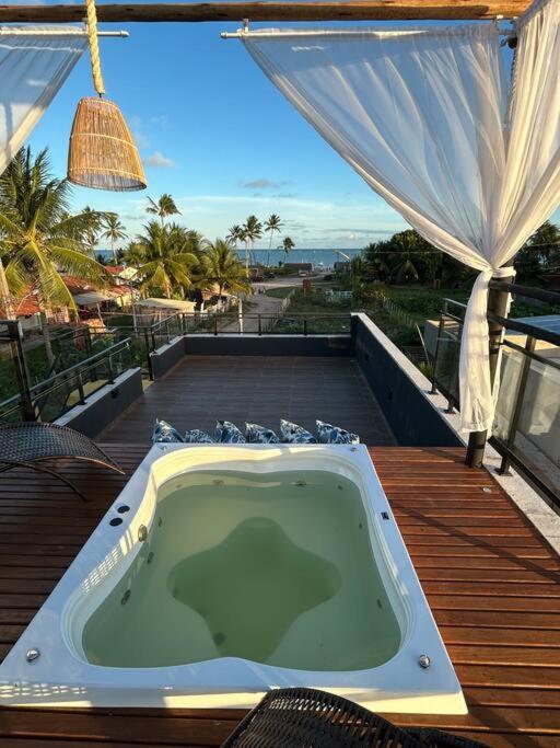 Casa com Jacuzzi e vista para o Mar em Milagres