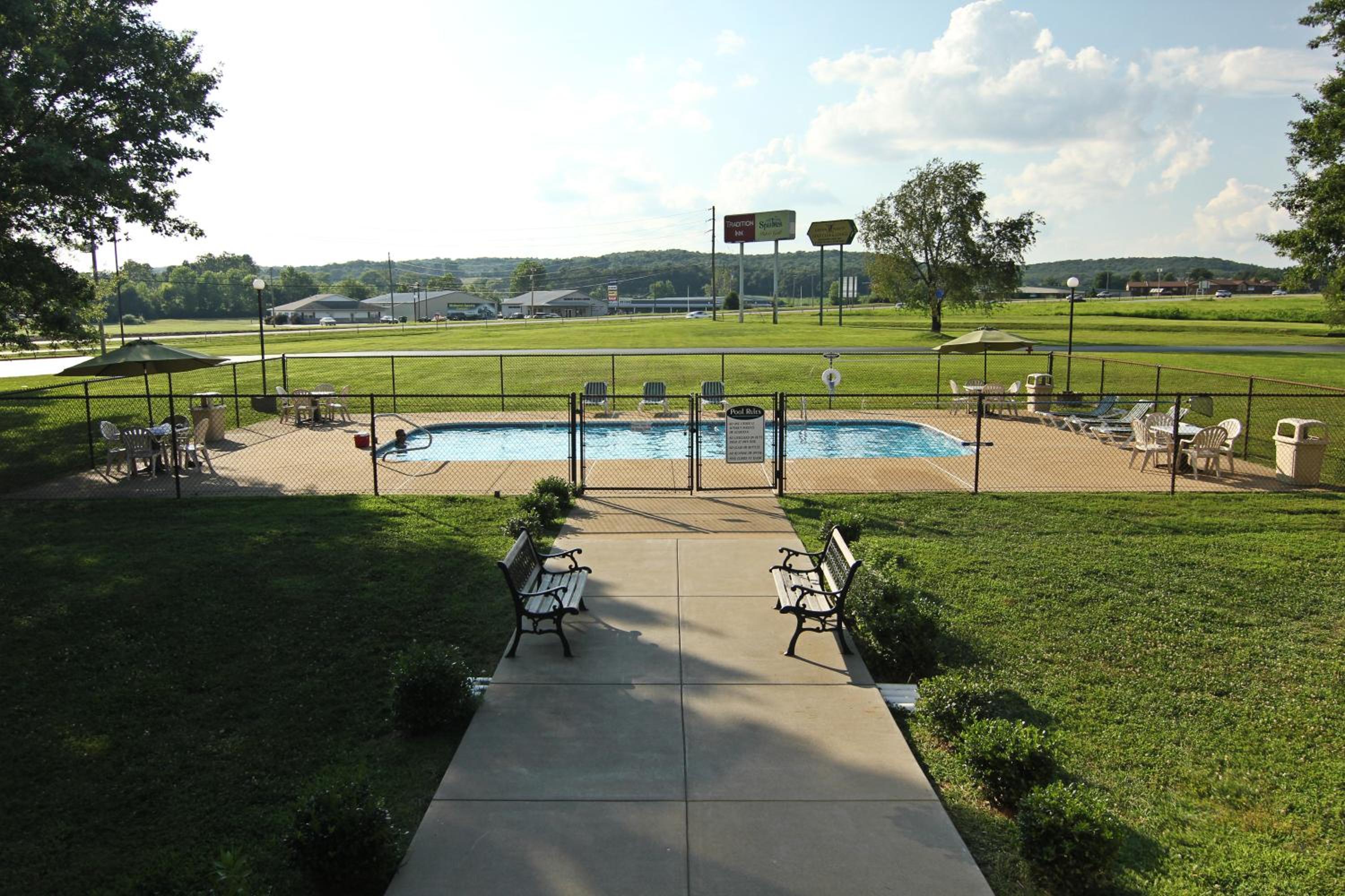 Farmington Vacations - Baymont Inn and Suites by Wyndham Farmington, MO - Property Image 16