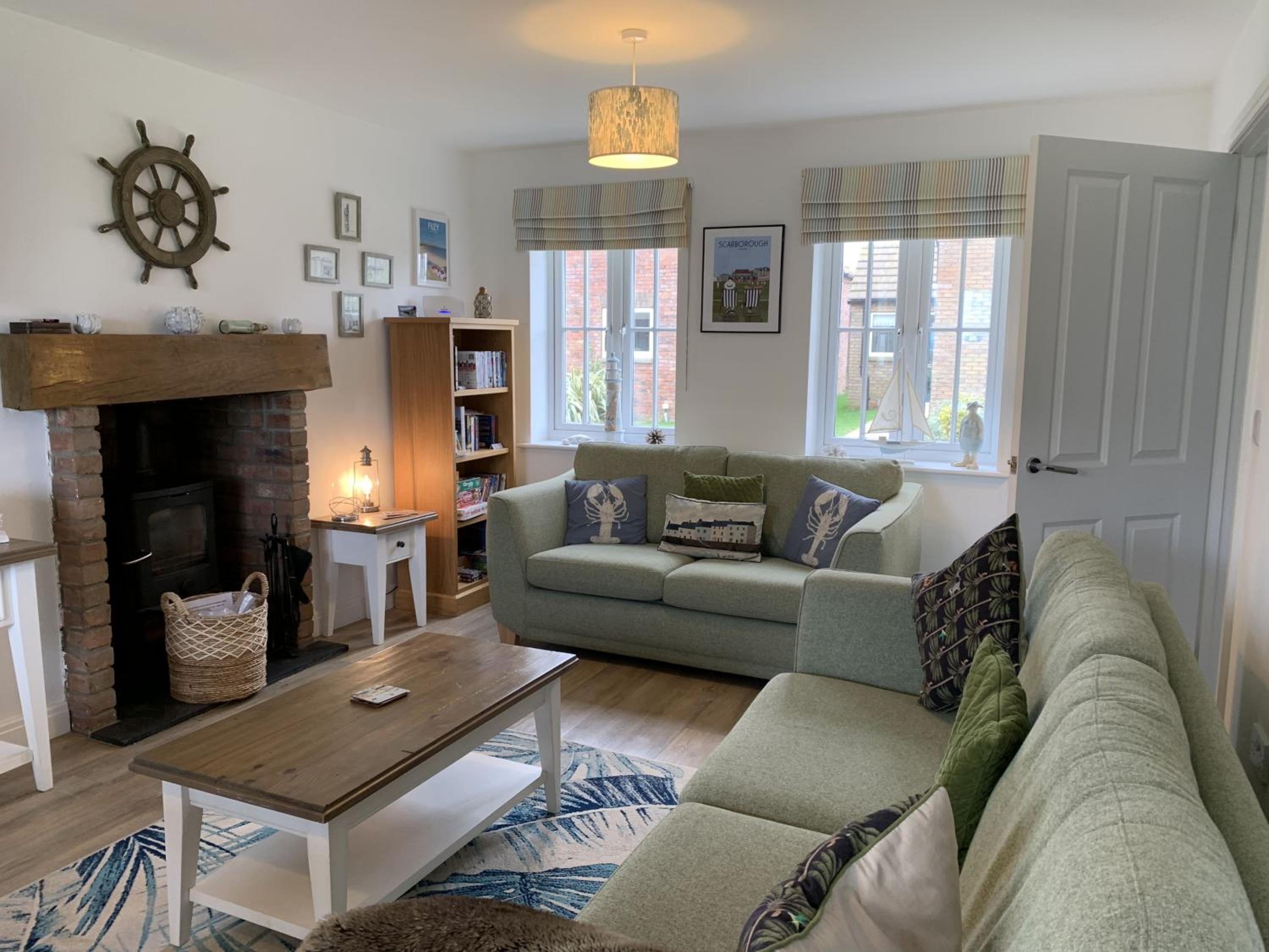 Brigg End View, The Bay, 2 bedrooms with ensuites, balcony with sea view, parking, 2 dogs welcome view 5