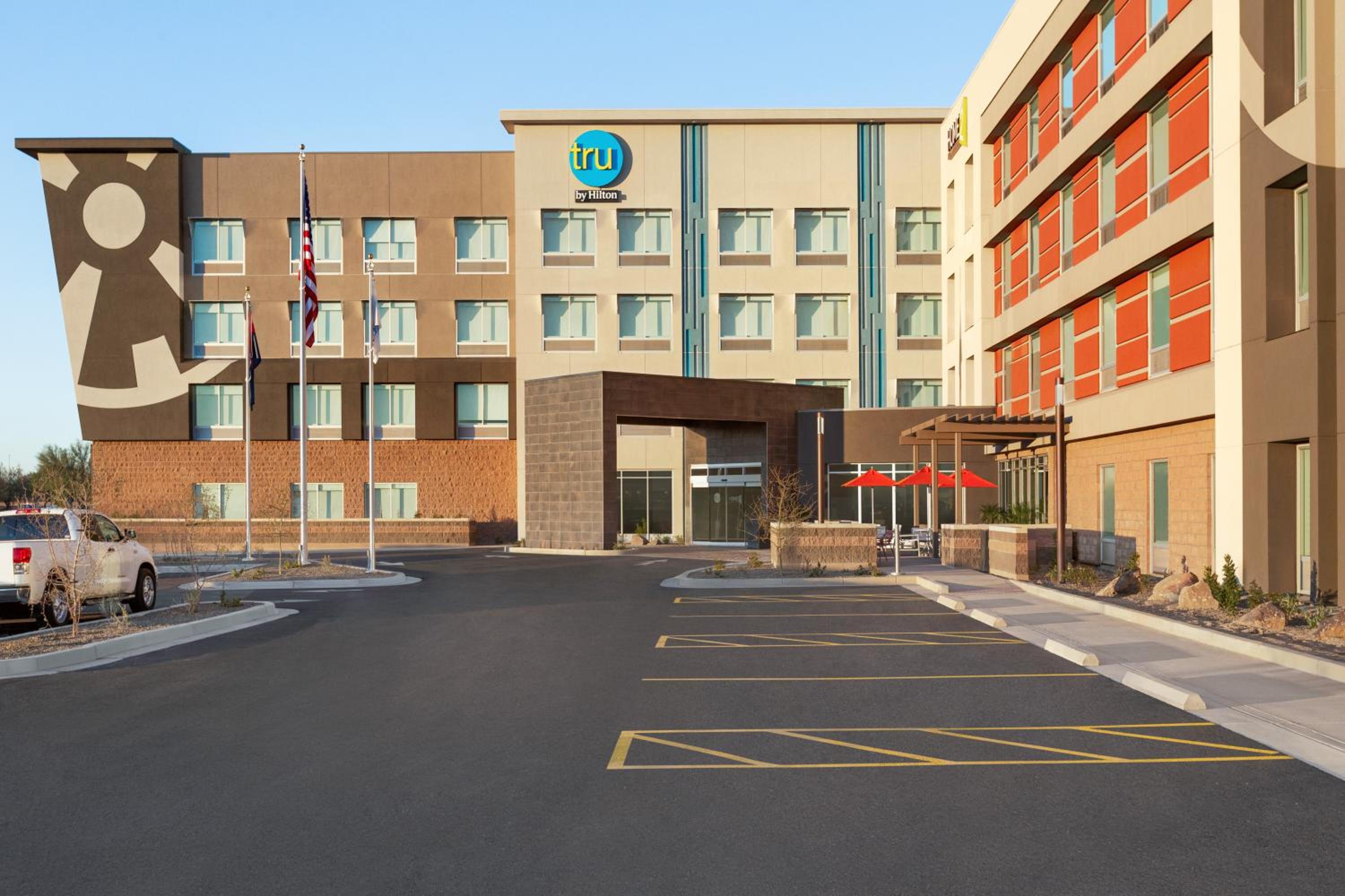 Hotel Tru By Hilton Scottsdale Salt River - Image 1