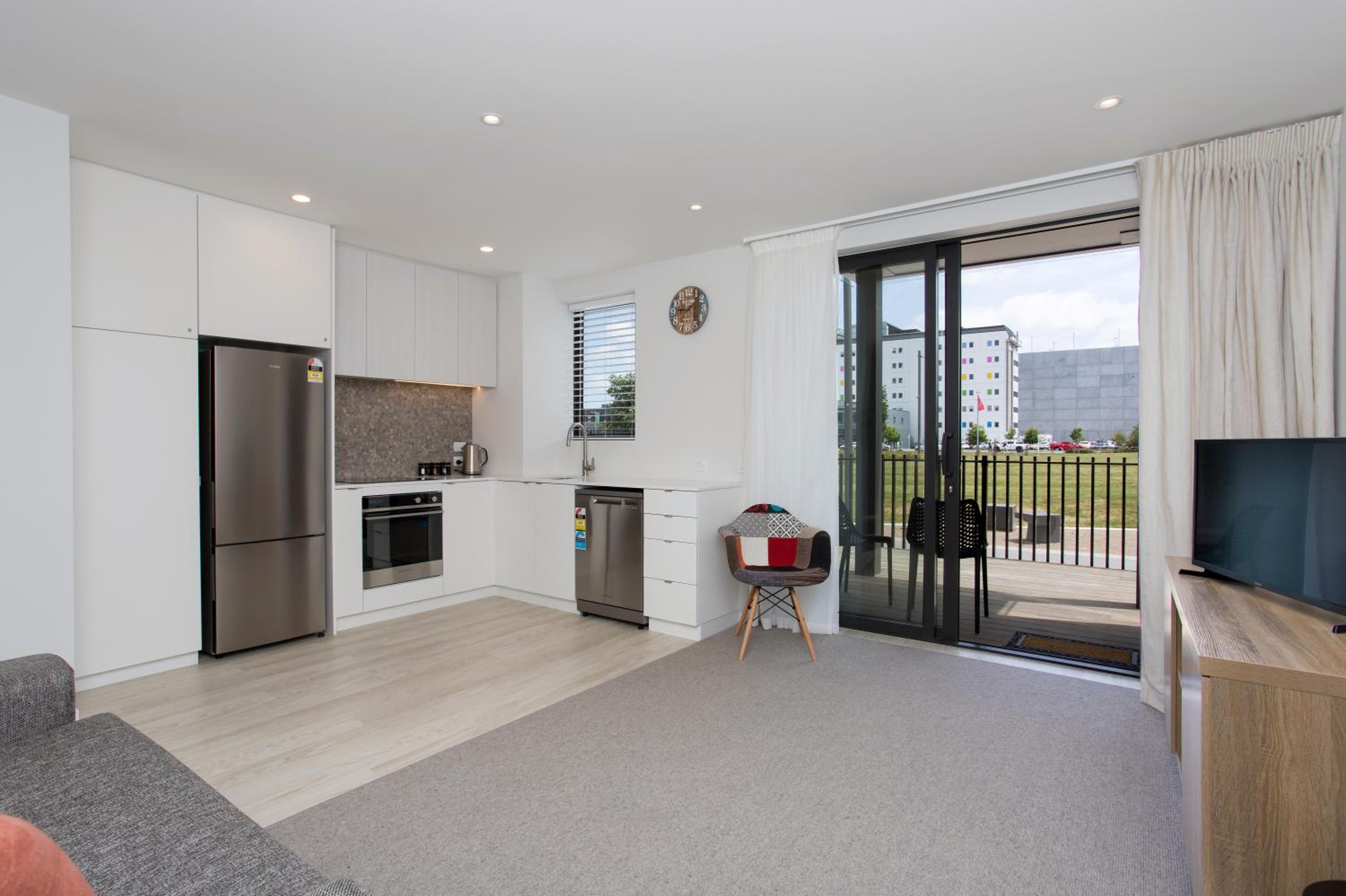 Location Location Location 2 Mins CBD Free Parking