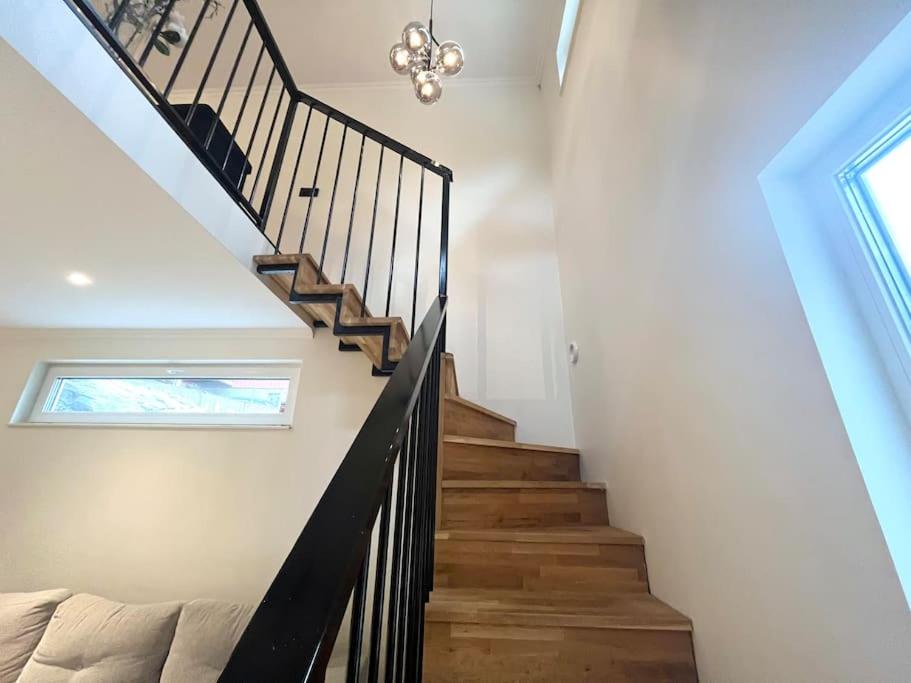 Elegant house Stockholm view 5