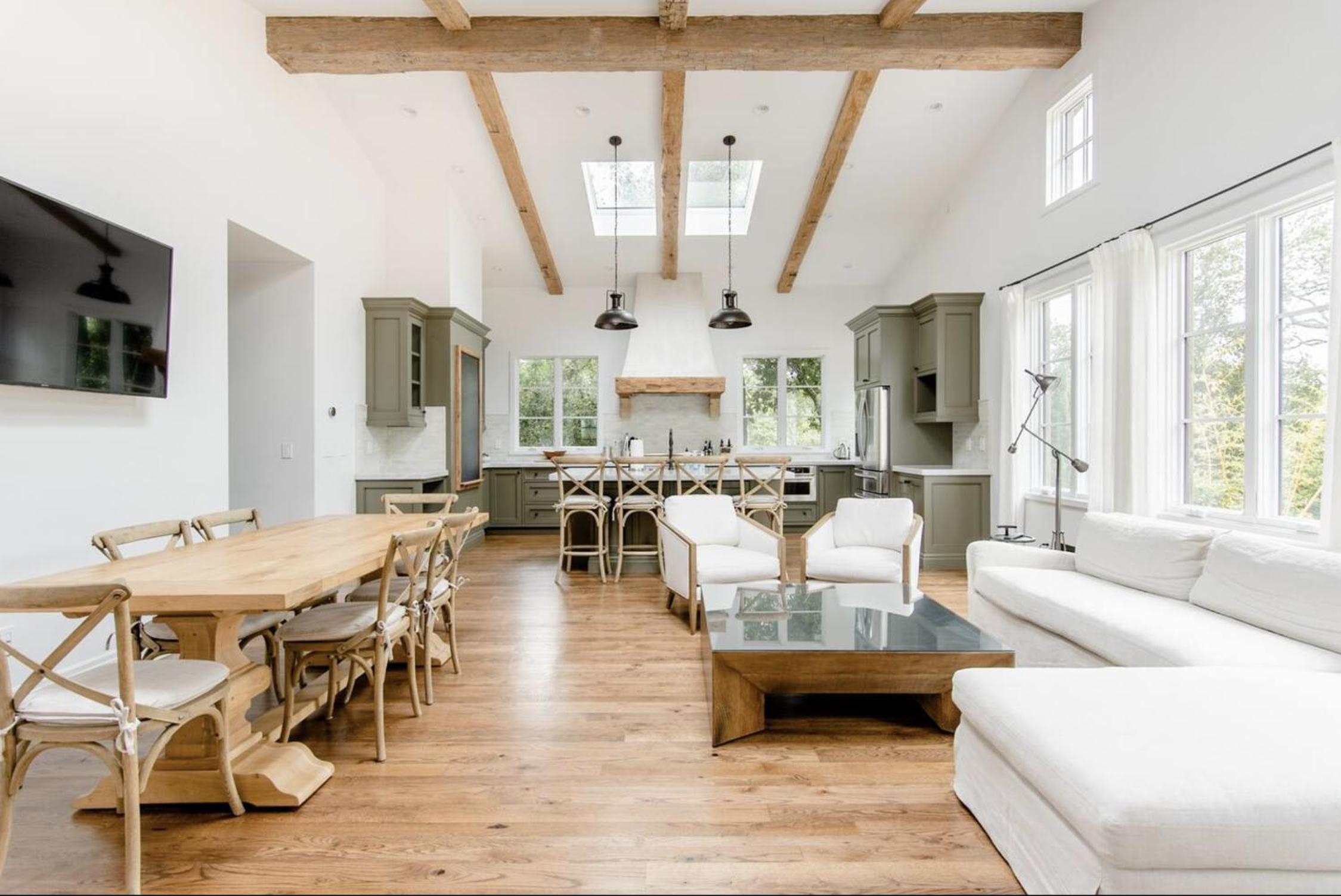 Exquisite luxury executive cottages view 4